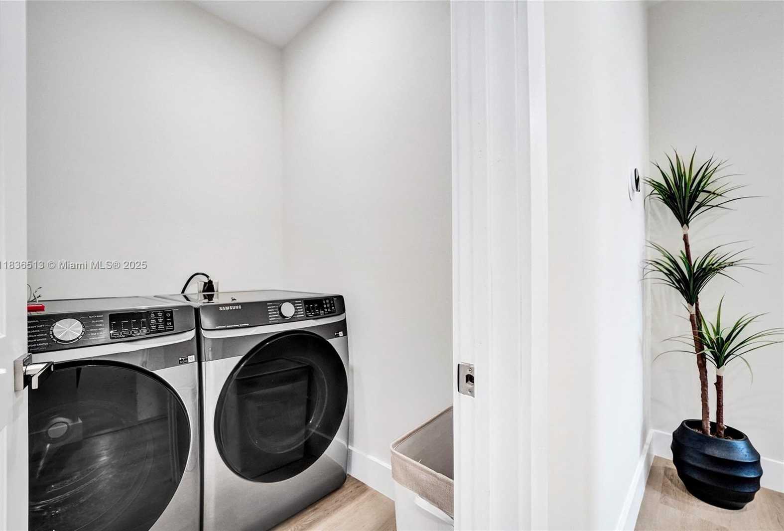 Small Image of 1617 NORTH EAST 11TH ST #1, Fort Lauderdale Number 24