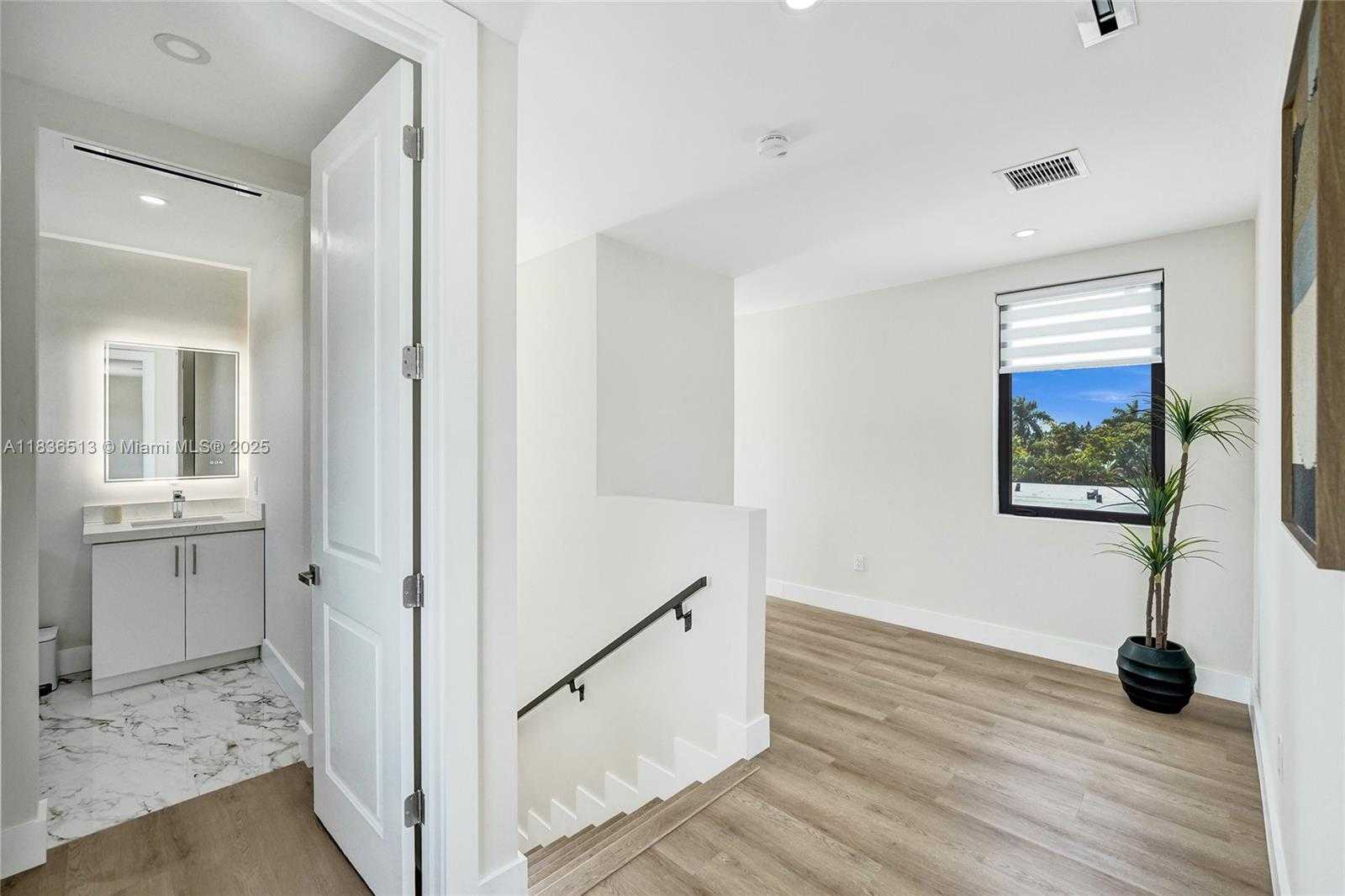 Small Image of 1617 NORTH EAST 11TH ST #1, Fort Lauderdale Number 32