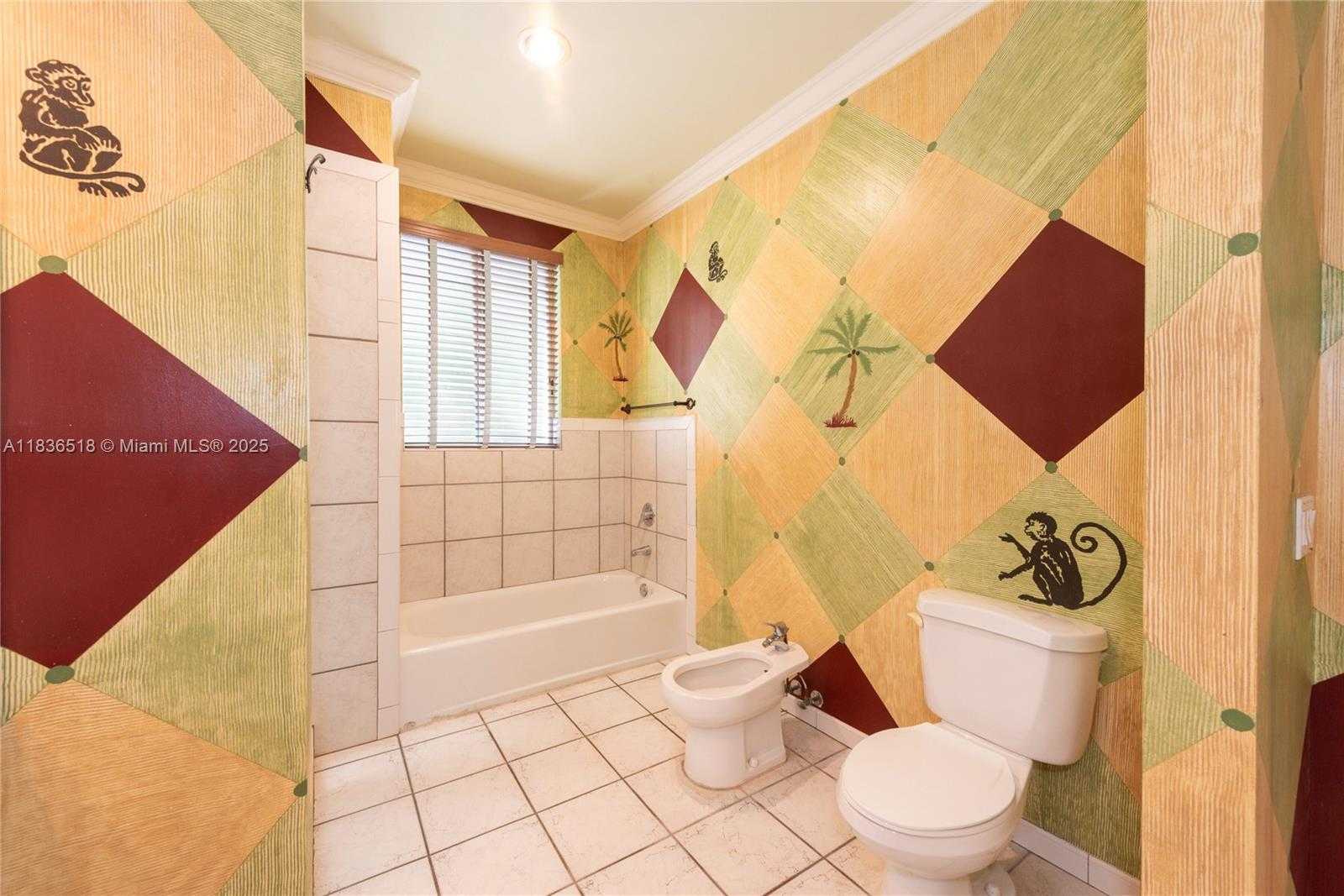 Small Image of 602 MALAGA AVE #B, Coral Gables Number 16