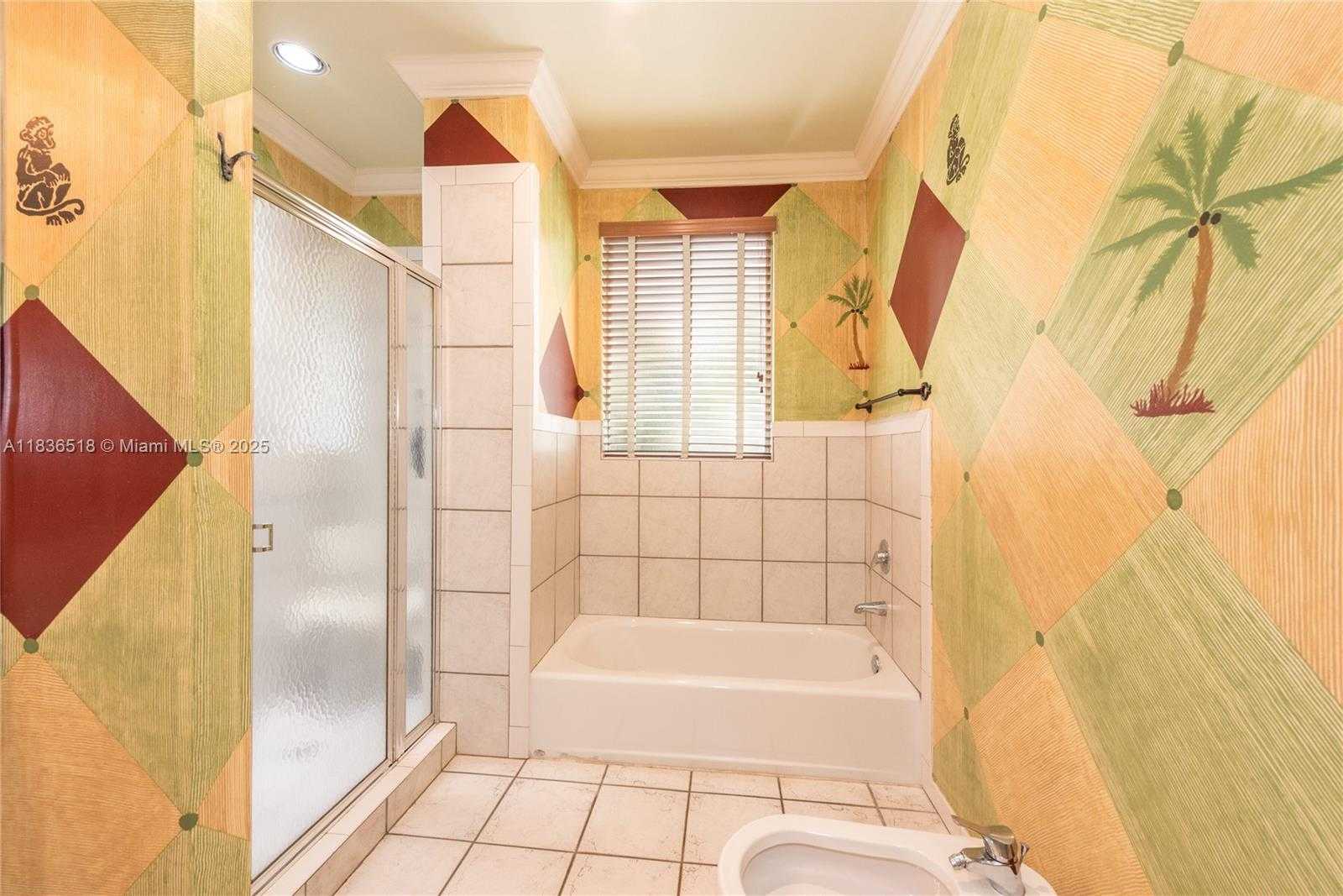 Small Image of 602 MALAGA AVE #B, Coral Gables Number 17