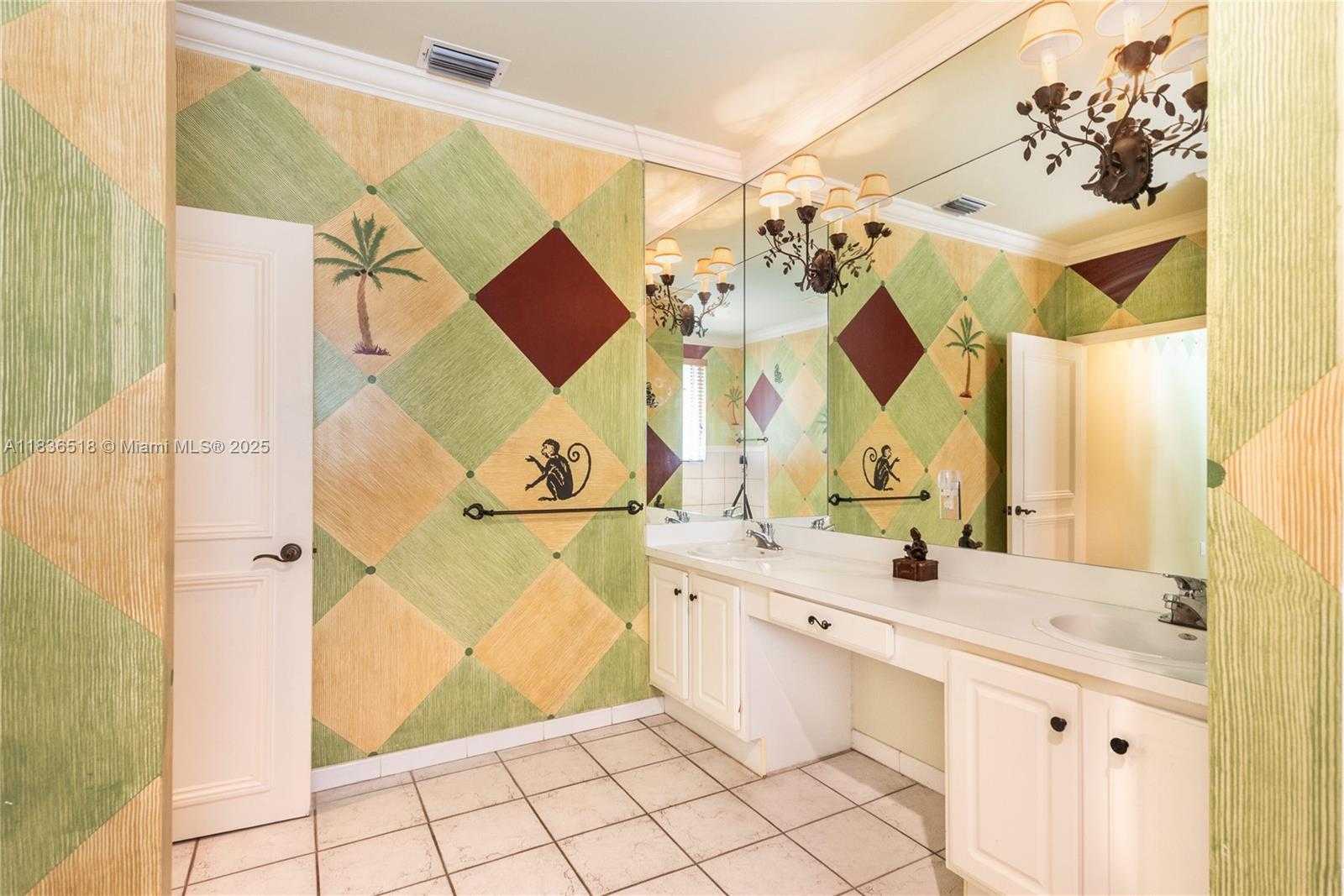 Small Image of 602 MALAGA AVE #B, Coral Gables Number 18