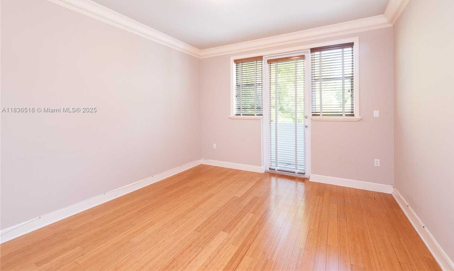 Small Image of 602 MALAGA AVE #B, Coral Gables Number 19