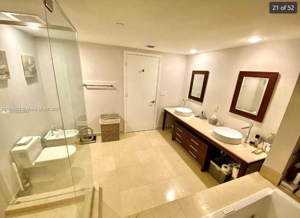 Small Image of 495 BRICKELL AVE #1205, Miami Number 16