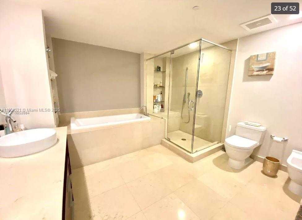 Small Image of 495 BRICKELL AVE #1205, Miami Number 17