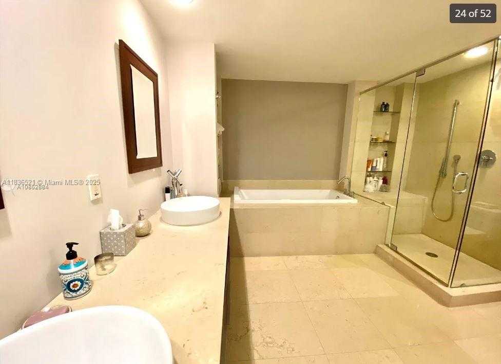 Small Image of 495 BRICKELL AVE #1205, Miami Number 18