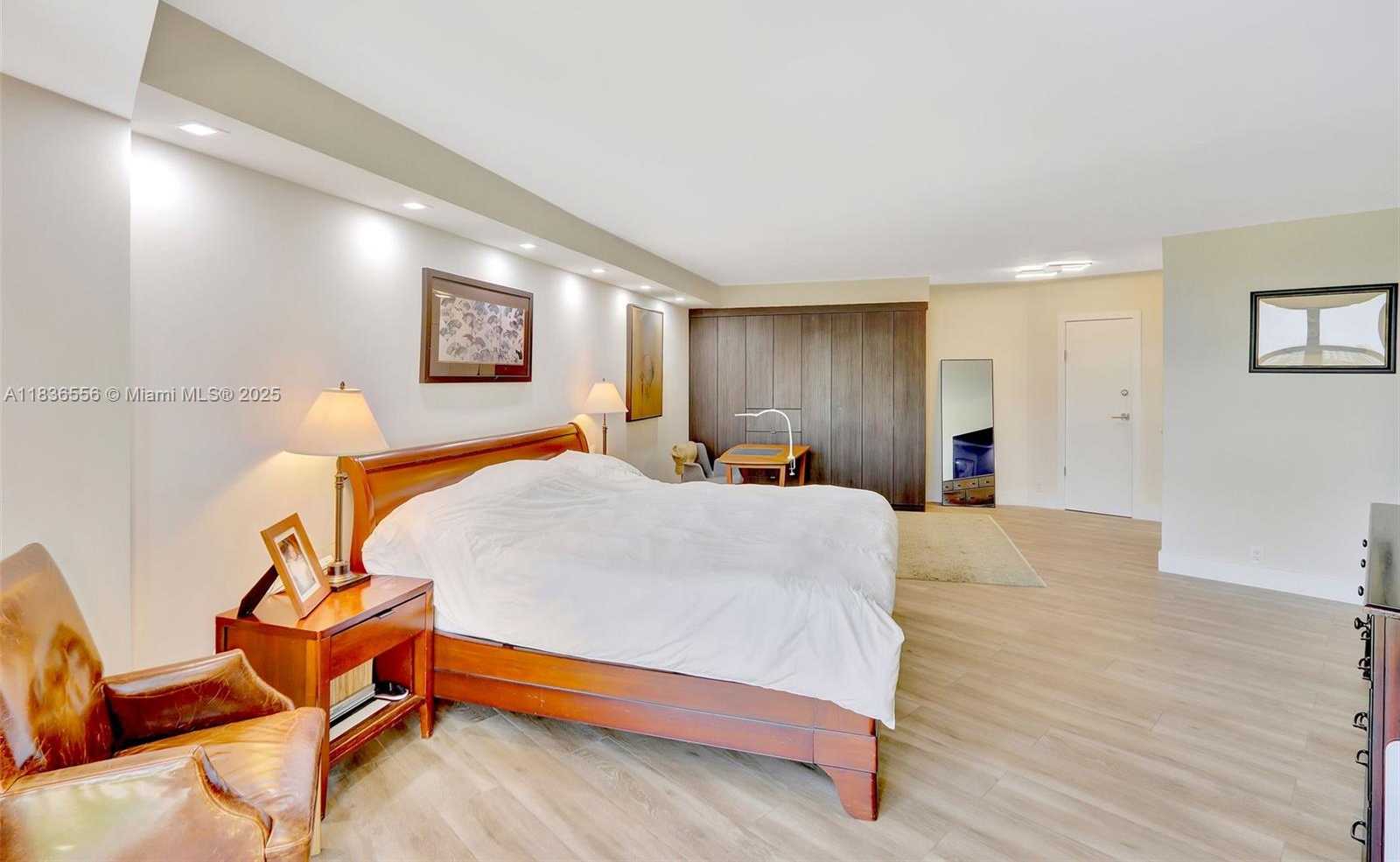 Small Image of 1121 CRANDON BLVD #E708, Key Biscayne Number 12