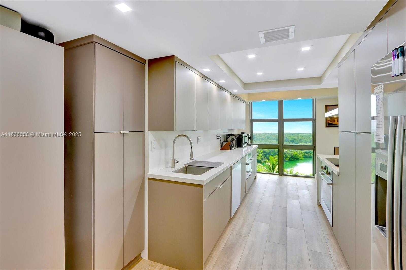 Small Image of 1121 CRANDON BLVD #E708, Key Biscayne Number 8