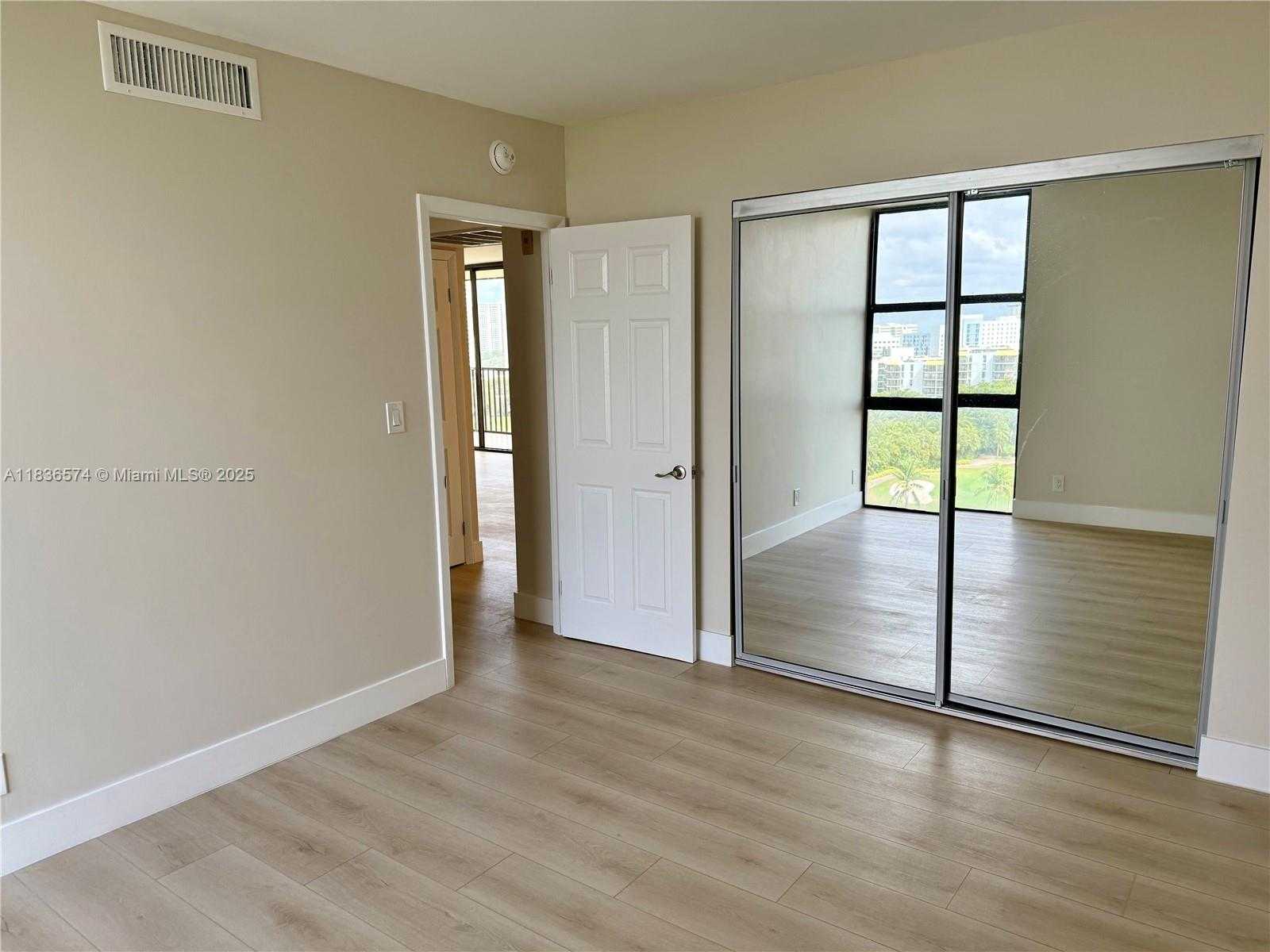 Small Image of 20335 WEST COUNTRY CLUB DR #1203, Aventura Number 18
