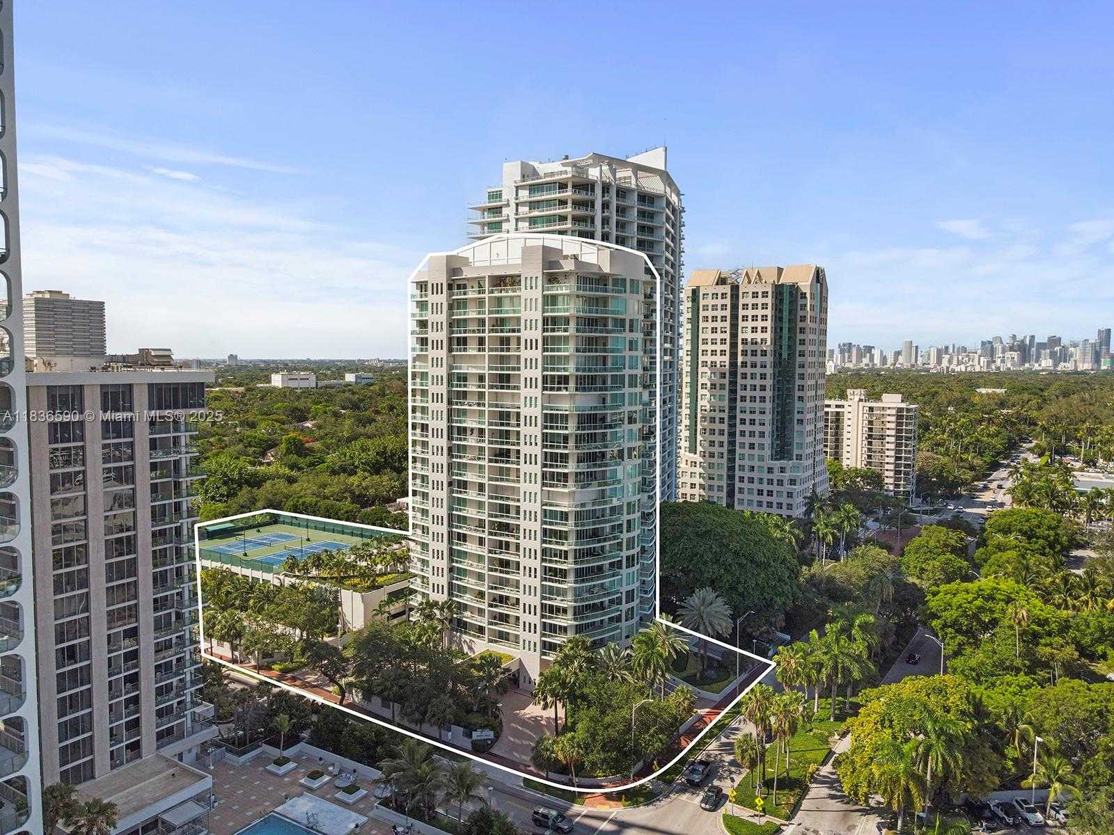 Small Image of 2645 SOUTH BAYSHORE DR #304, Miami Number 2