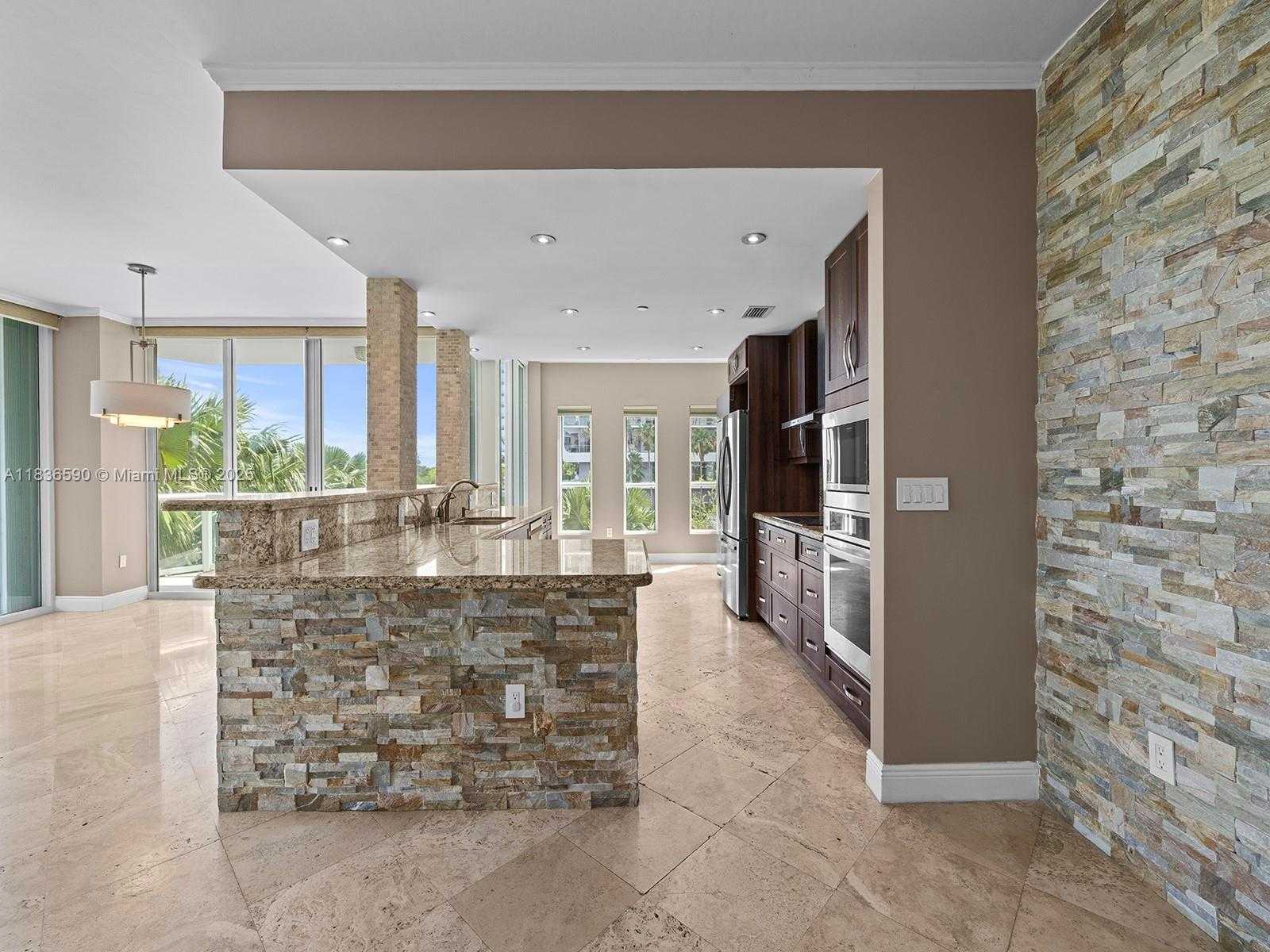 Small Image of 2645 SOUTH BAYSHORE DR #304, Miami Number 6