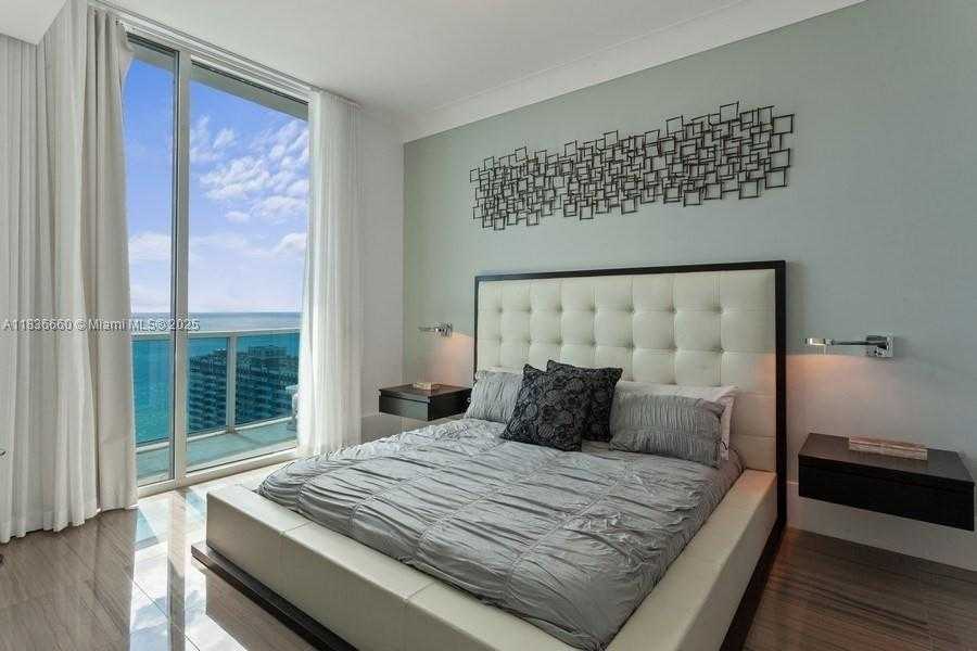 Small Image of 1945 SOUTH OCEAN DR #2812, Hallandale Beach Number 21