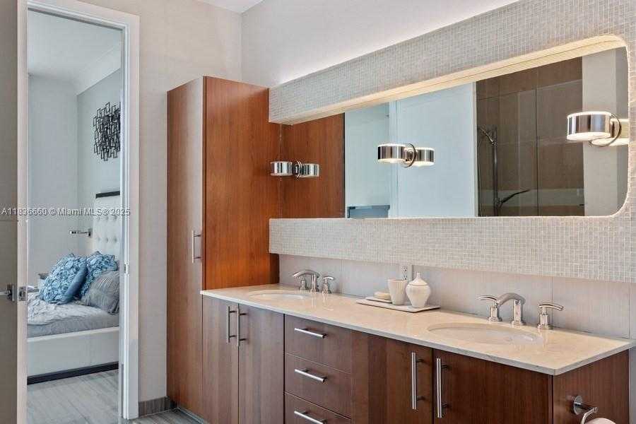 Small Image of 1945 SOUTH OCEAN DR #2812, Hallandale Beach Number 23