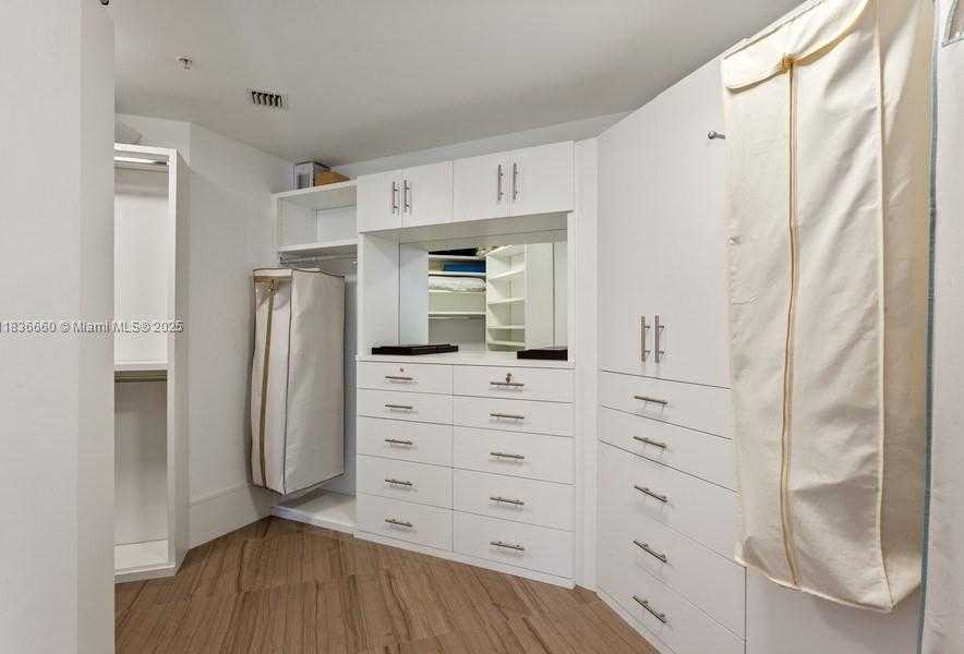 Small Image of 1945 SOUTH OCEAN DR #2812, Hallandale Beach Number 25