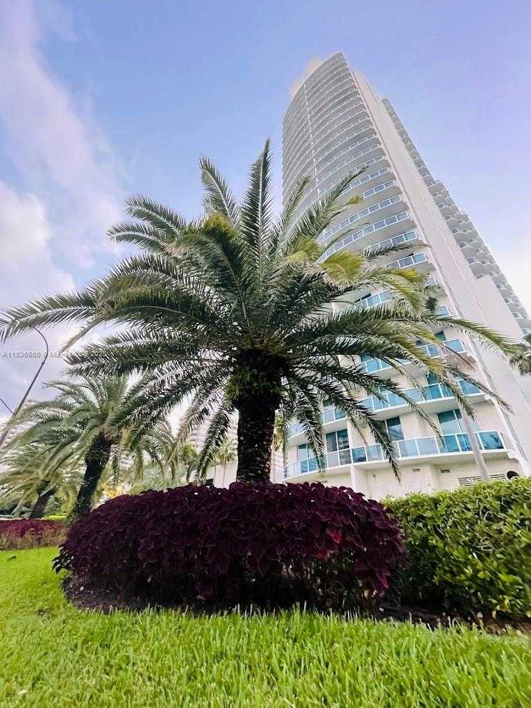 Small Image of 1945 SOUTH OCEAN DR #2812, Hallandale Beach Number 3
