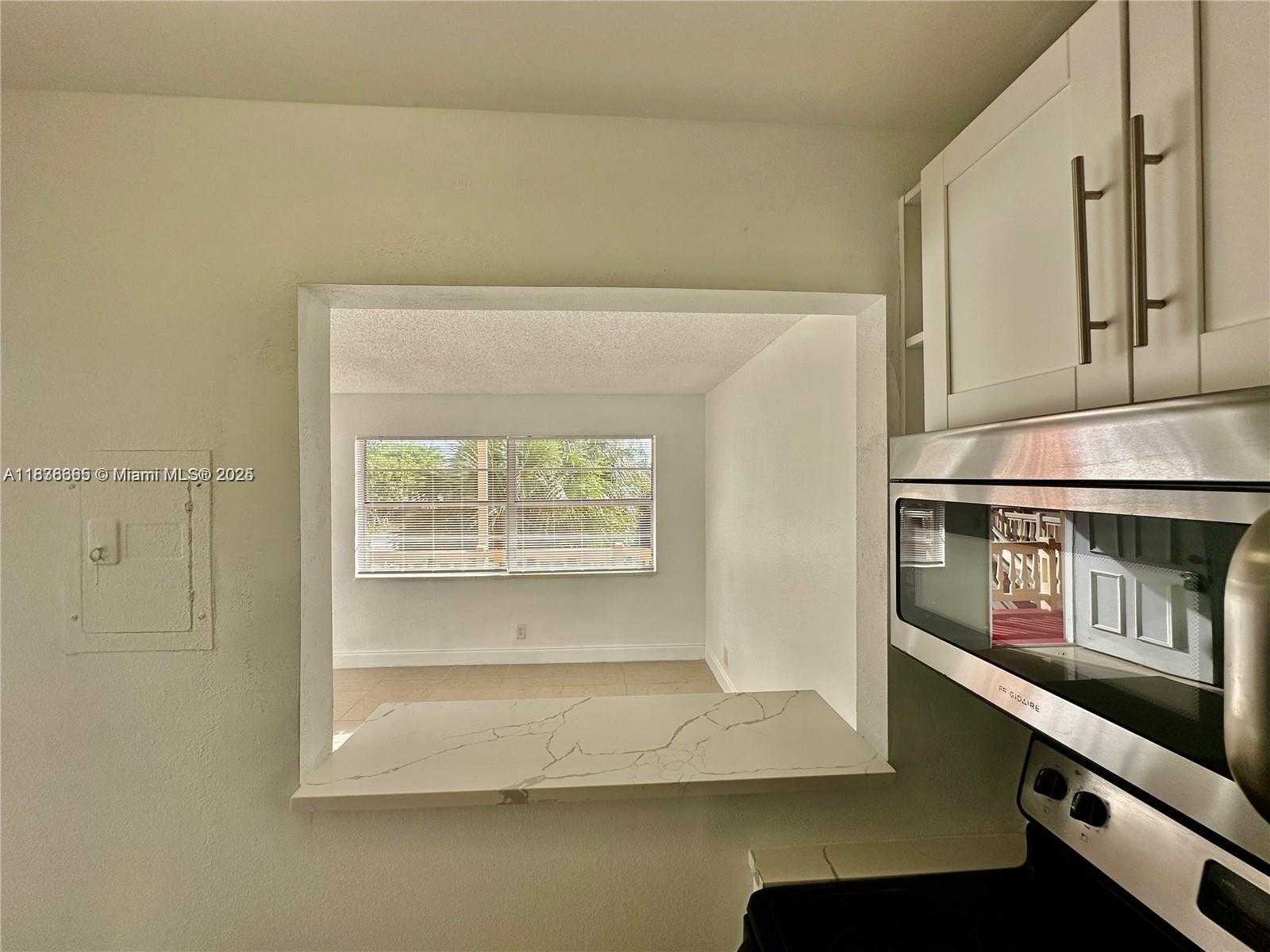 Small Image of 241 SOUTH EAST 9TH AVE #207, Pompano Beach Number 2