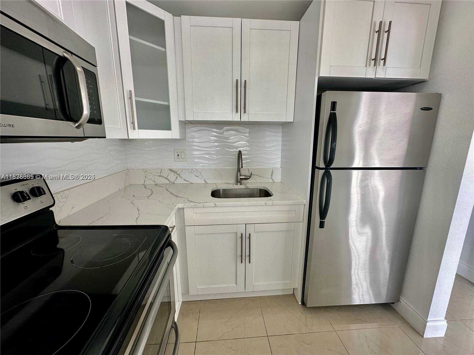 Small Image of 241 SOUTH EAST 9TH AVE #207, Pompano Beach Number 3