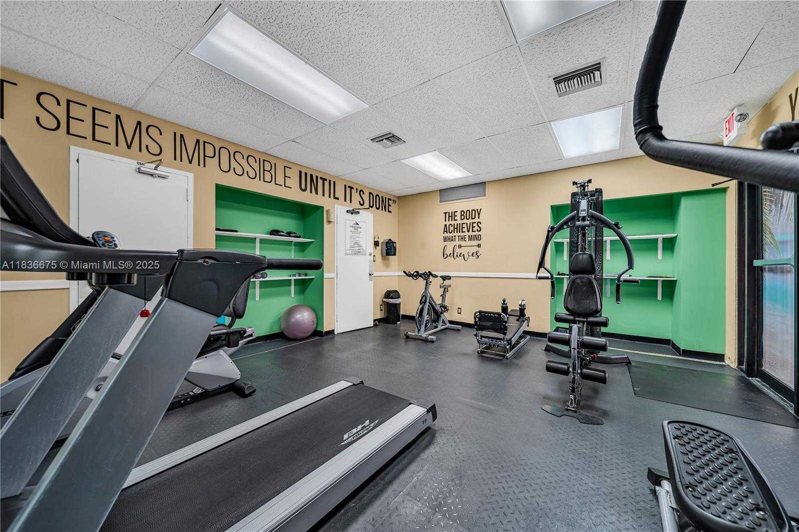 Small Image of 3401 NORTH COUNTRY CLUB DR #308, Aventura Number 18
