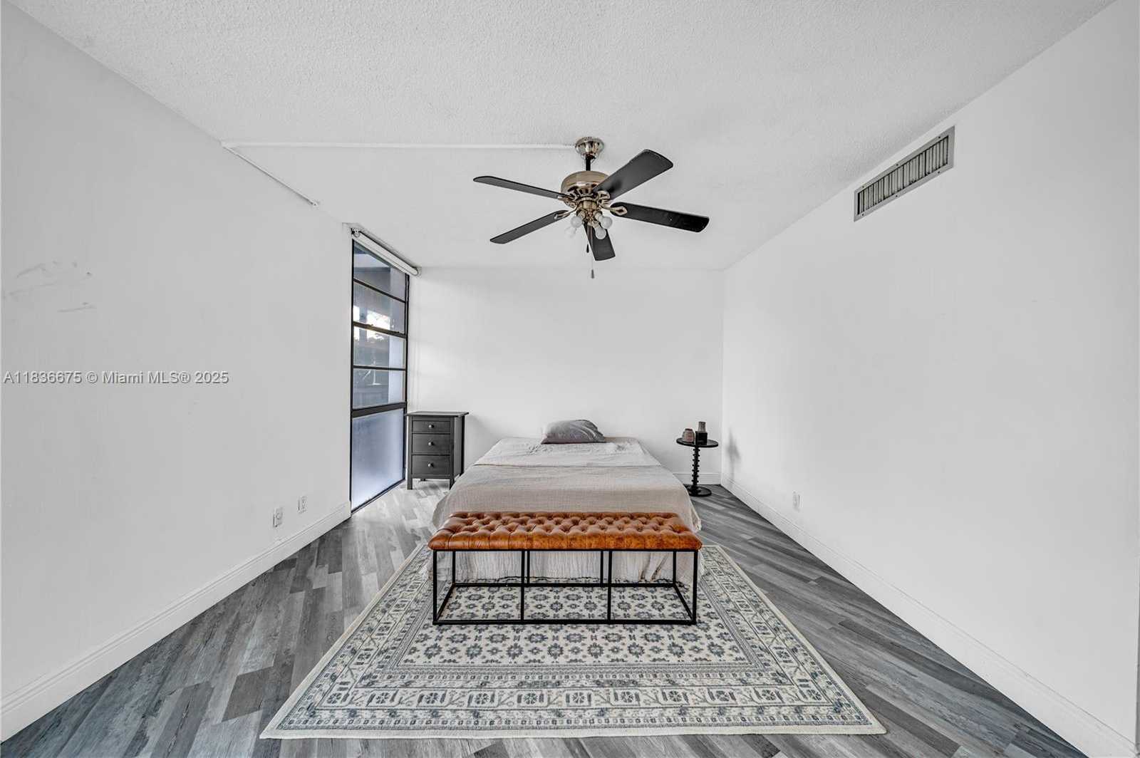 Small Image of 3401 NORTH COUNTRY CLUB DR #308, Aventura Number 7