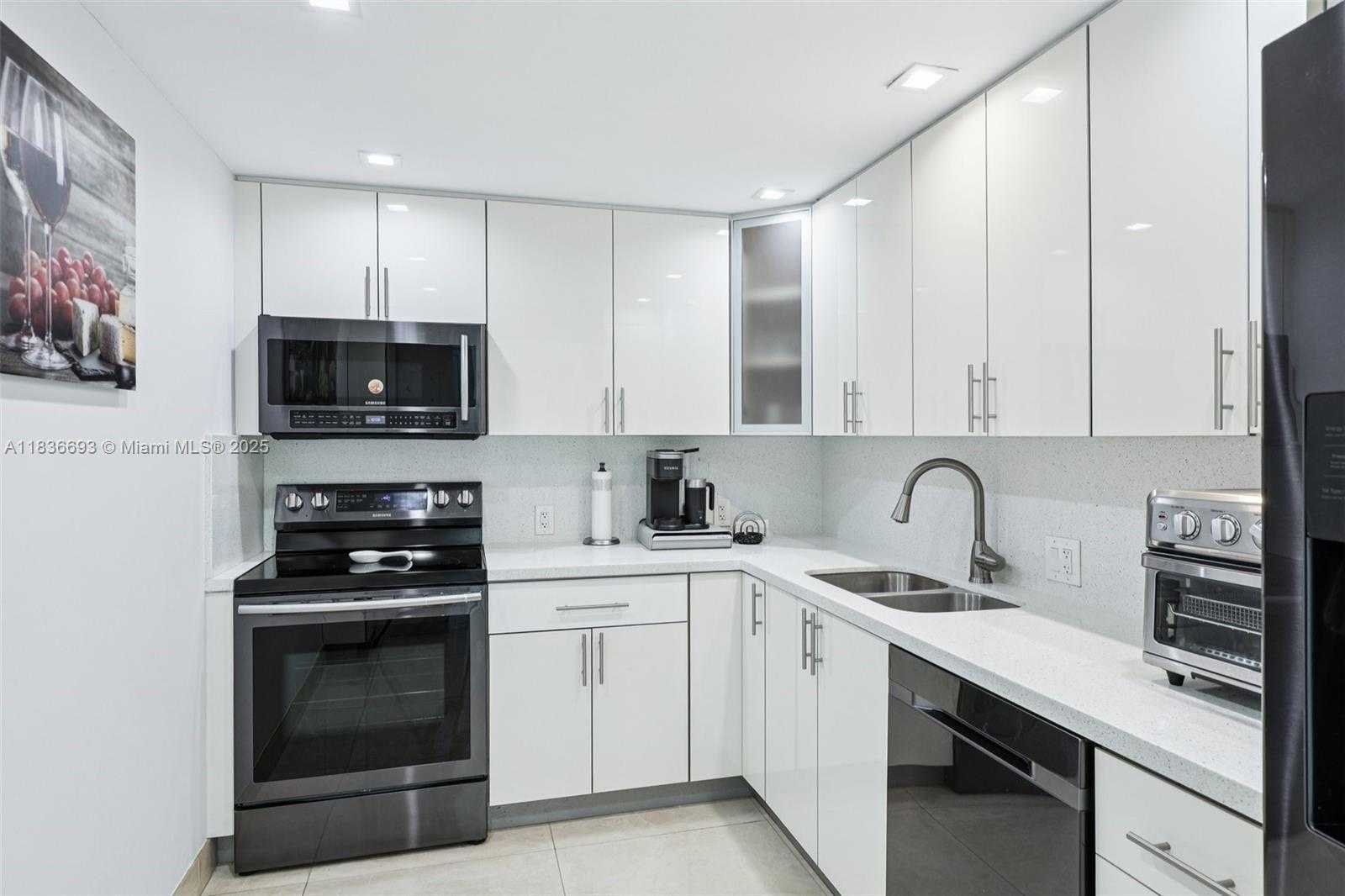 Small Image of 20379 WEST COUNTRY CLUB DR #1436, Aventura Number 11