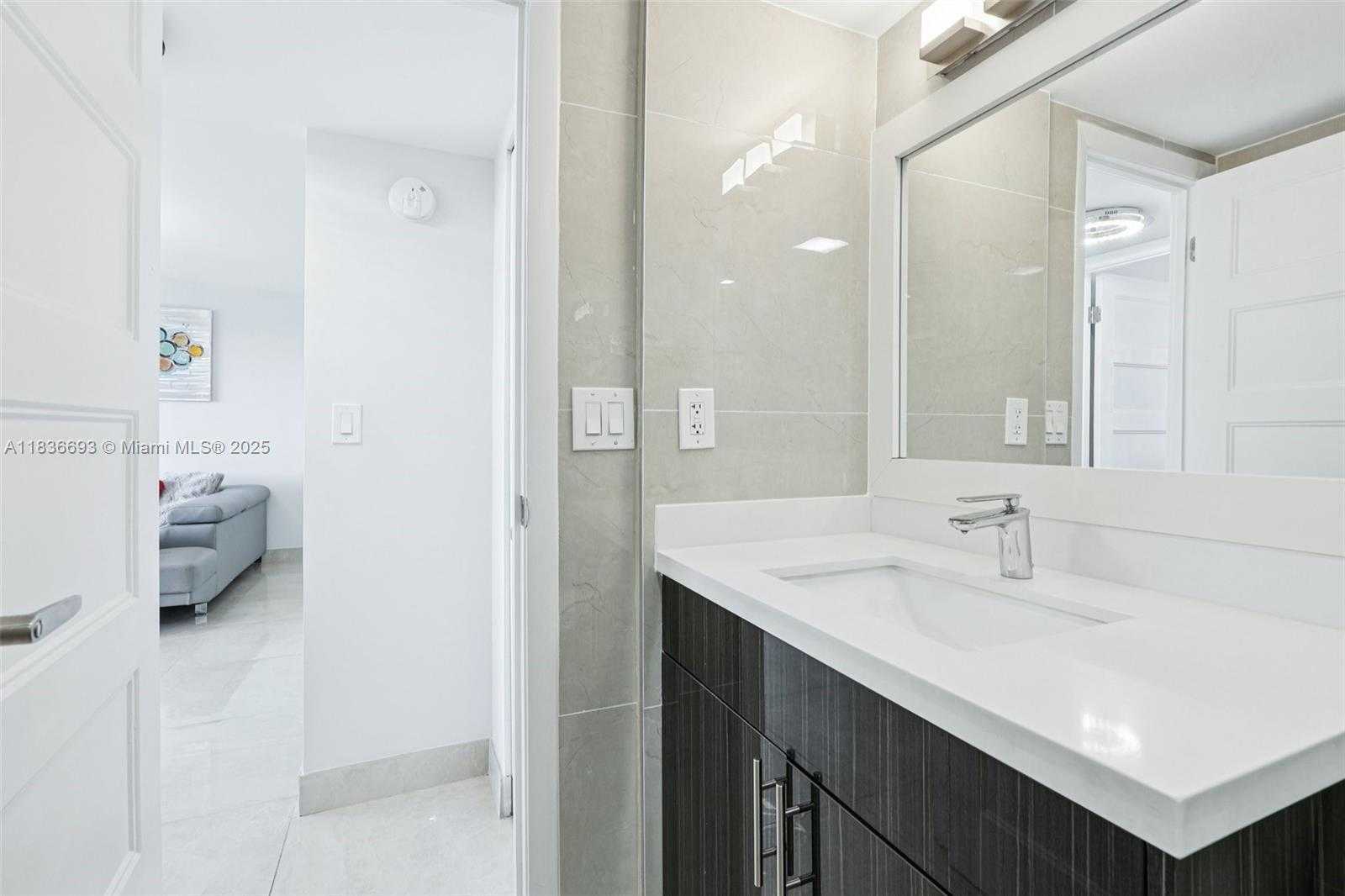 Small Image of 20379 WEST COUNTRY CLUB DR #1436, Aventura Number 21