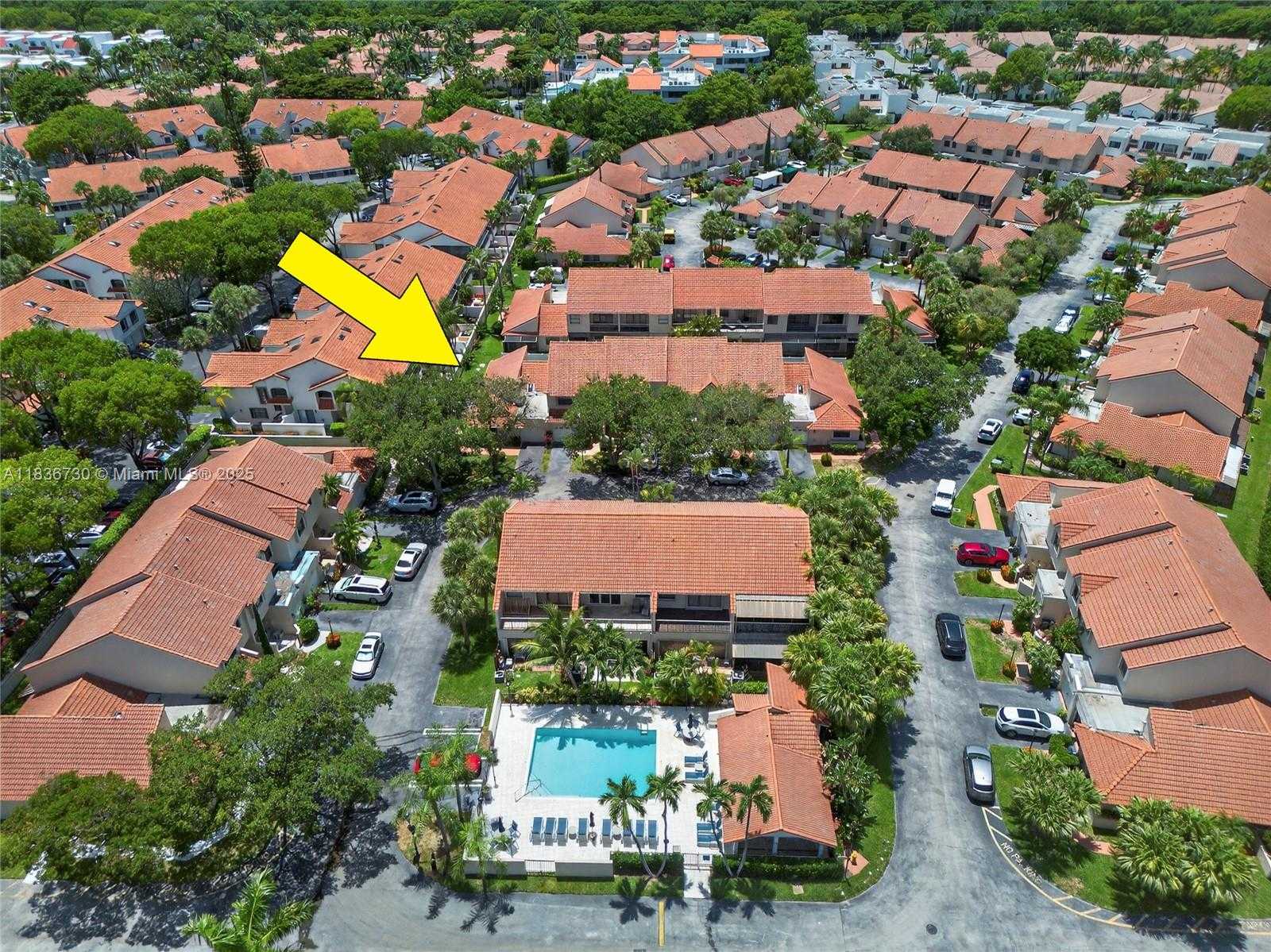 Small Image of 21150 JIB CT #J11, Aventura Number 42