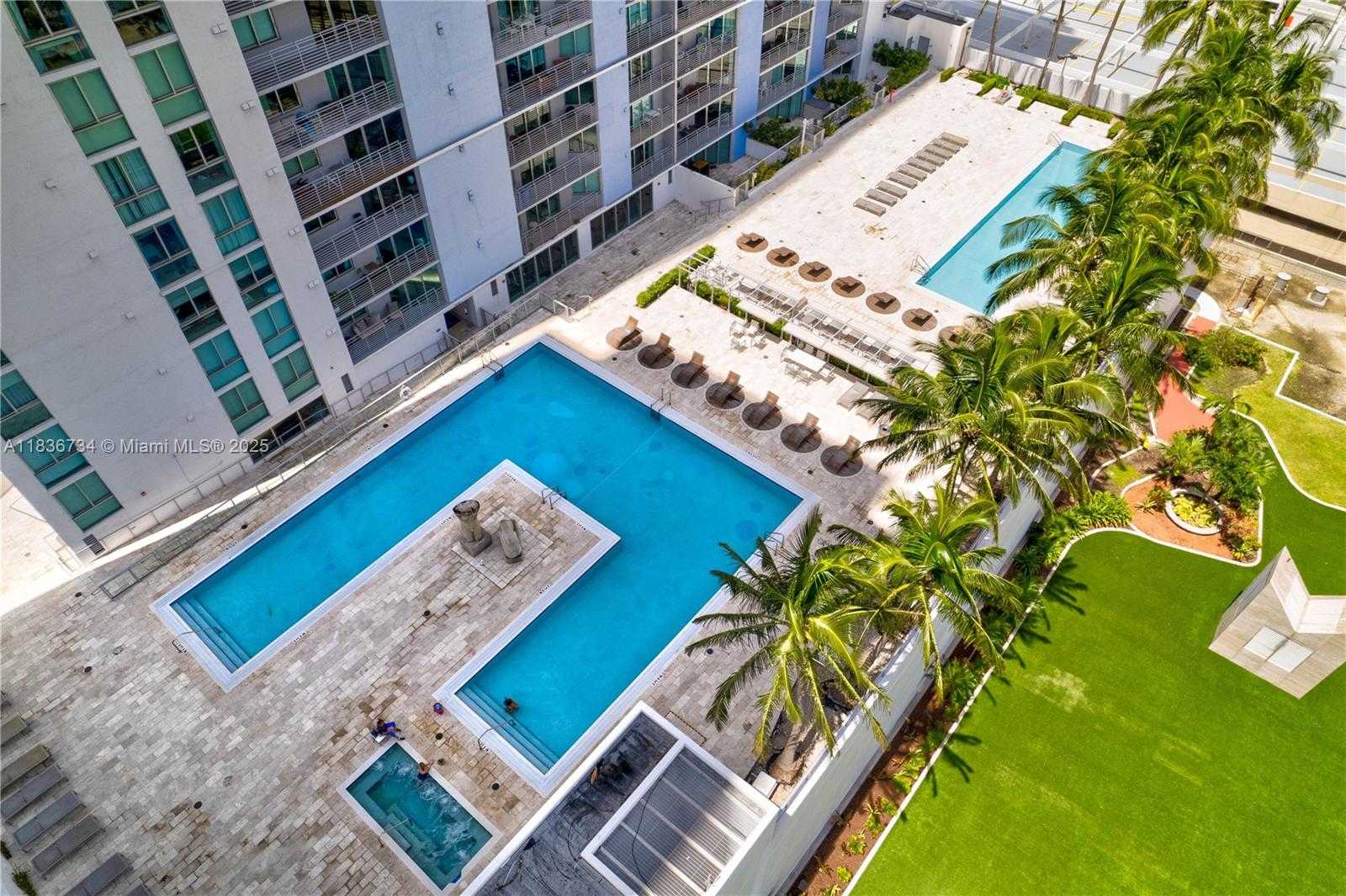 Small Image of 335 SOUTH BISCAYNE BLVD #3108, Miami Number 5