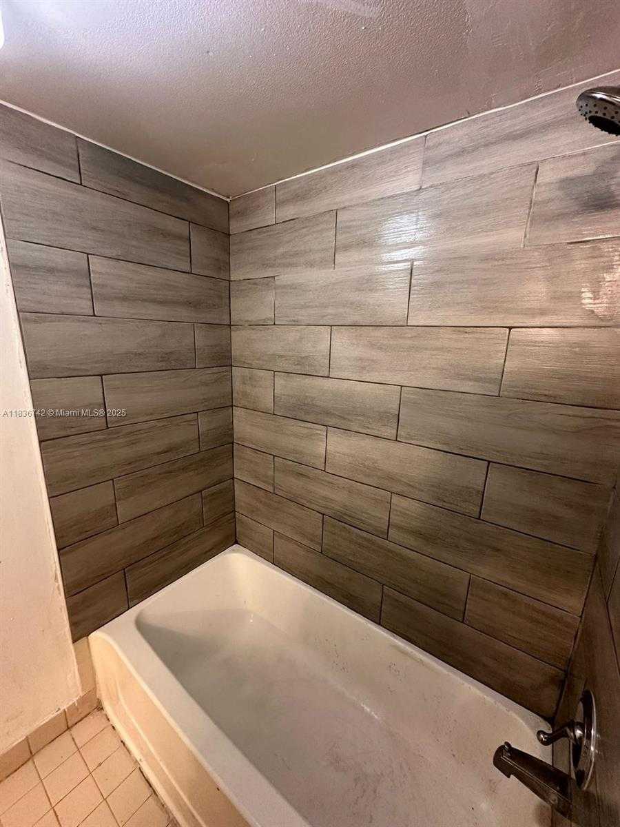 Small Image of 7110 NORTH WEST 179TH ST #110, Hialeah Number 16