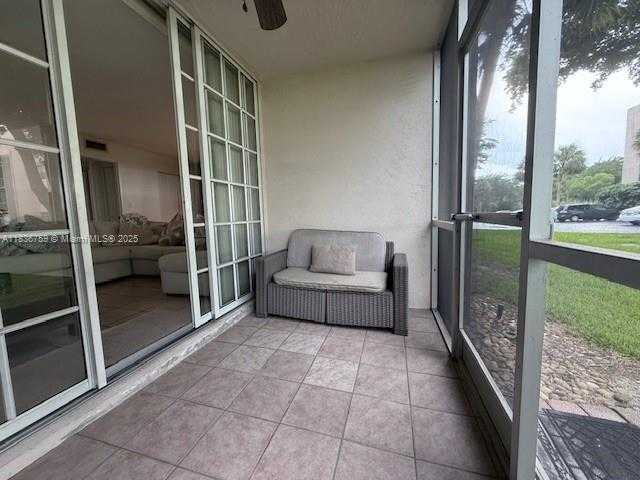 Small Image of 9491 SOUTH EAST EVERGREEN PL #102, Davie Number 10