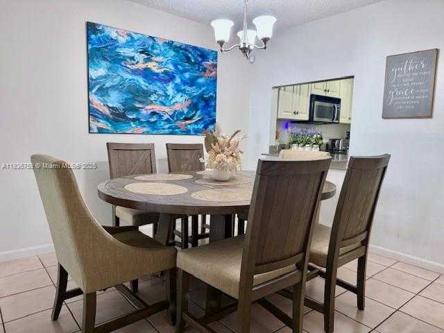 Small Image of 9491 SOUTH EAST EVERGREEN PL #102, Davie Number 14
