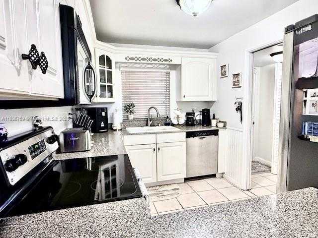 Small Image of 9491 SOUTH EAST EVERGREEN PL #102, Davie Number 18