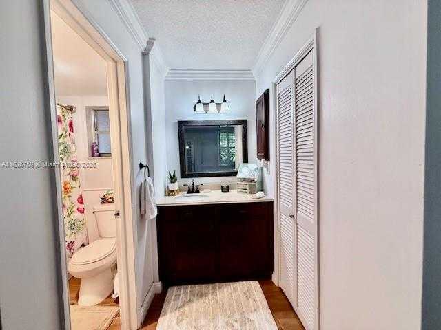 Small Image of 9491 SOUTH EAST EVERGREEN PL #102, Davie Number 26