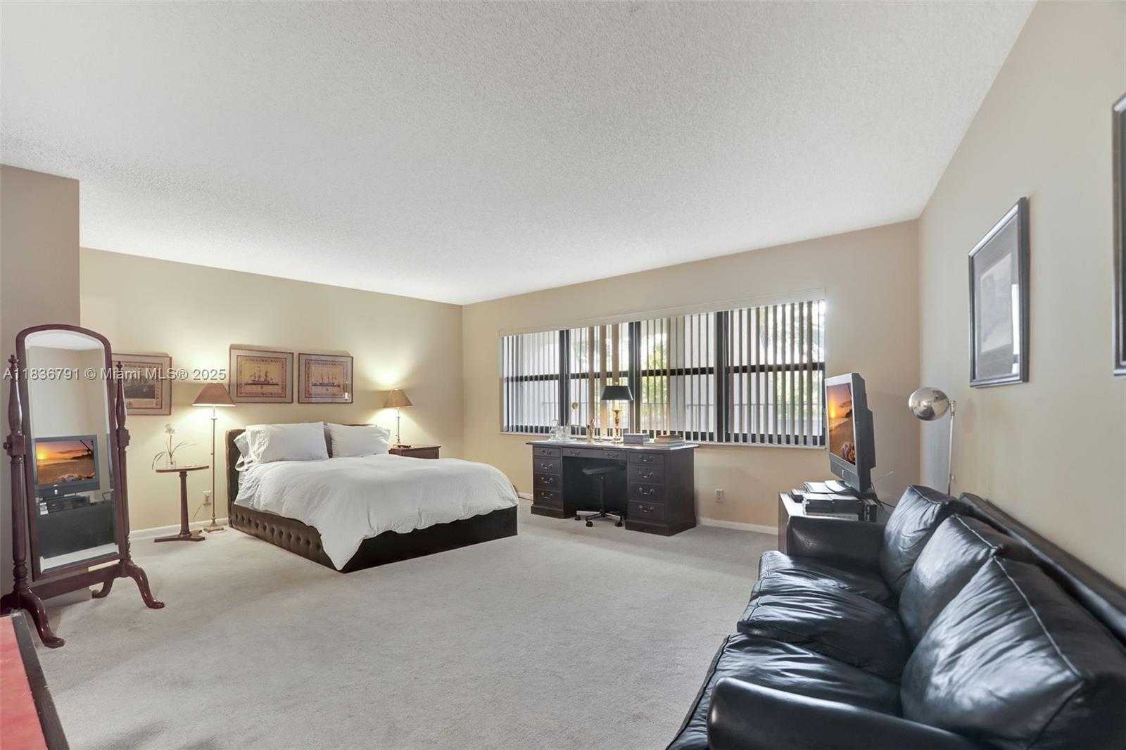 Small Image of 1800 SOUTH OCEAN BLVD #210, Lauderdale By The Sea Number 20