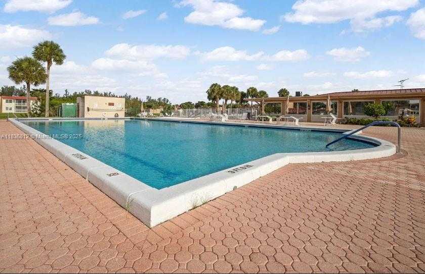 Small Image of 103 LAKE TERRY DR, West Palm Beach Number 15