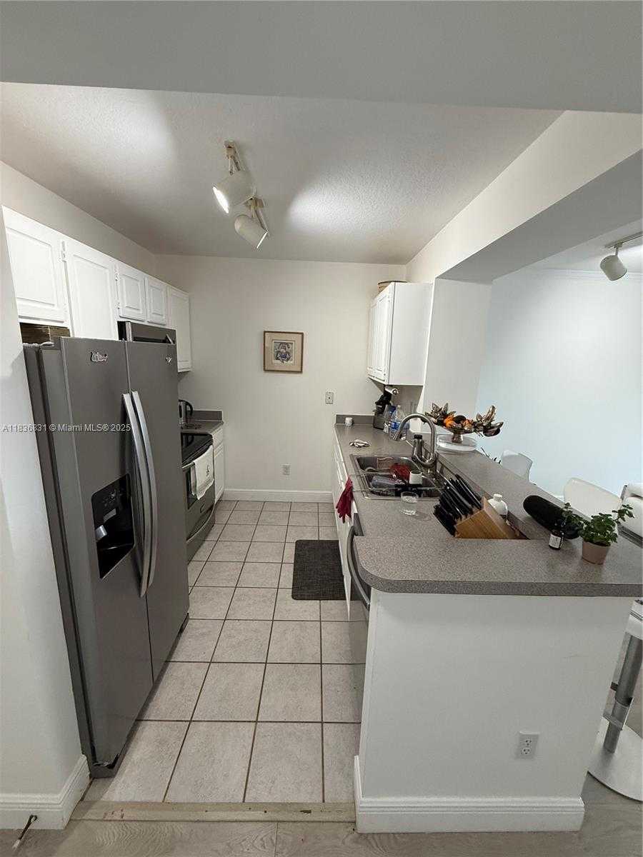 Small Image of 2665 SOUTH WEST 37TH AVE #1213, Miami Number 7