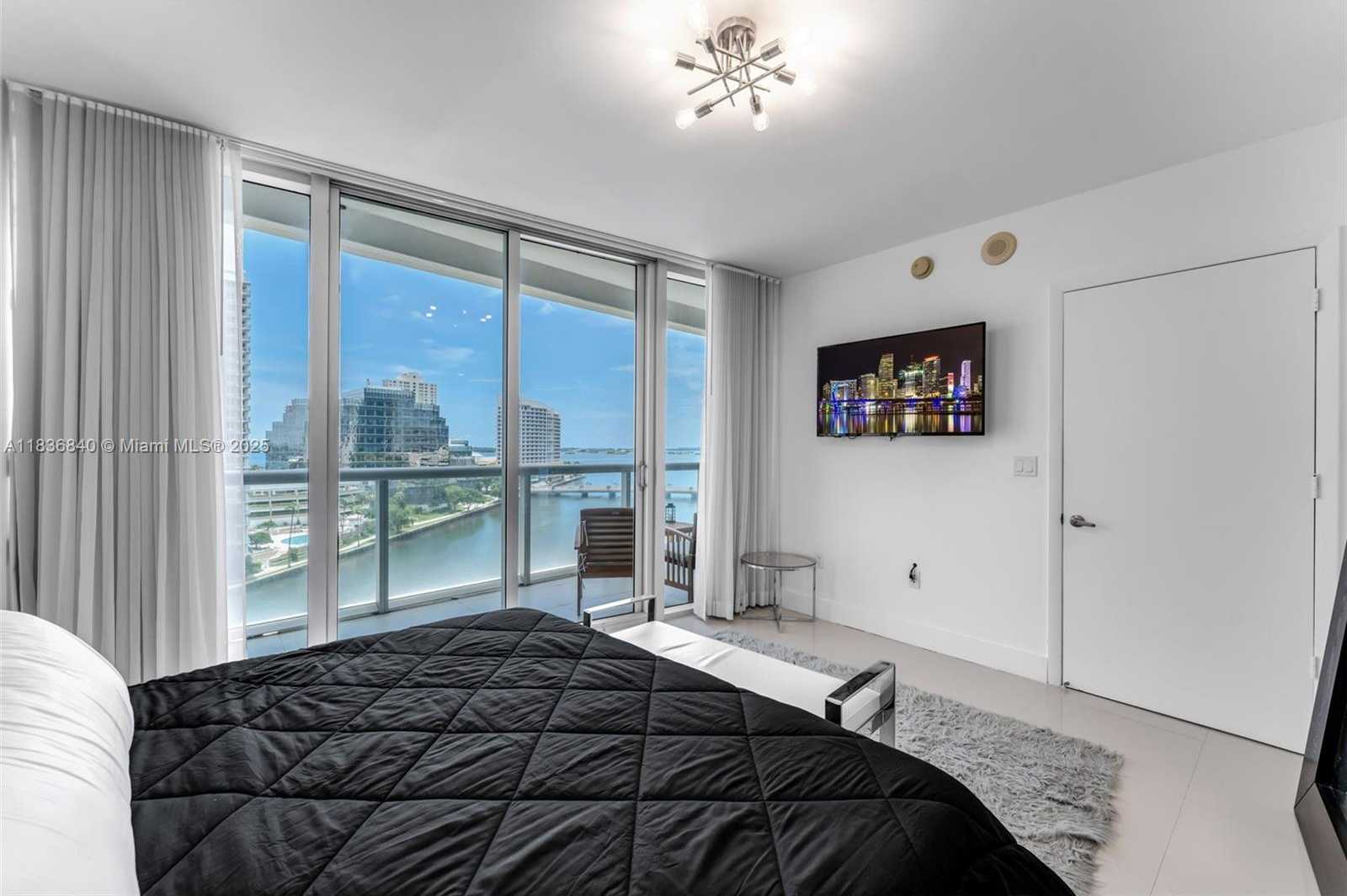 Small Image of 495 BRICKELL AVE #BAY1007, Miami Number 12