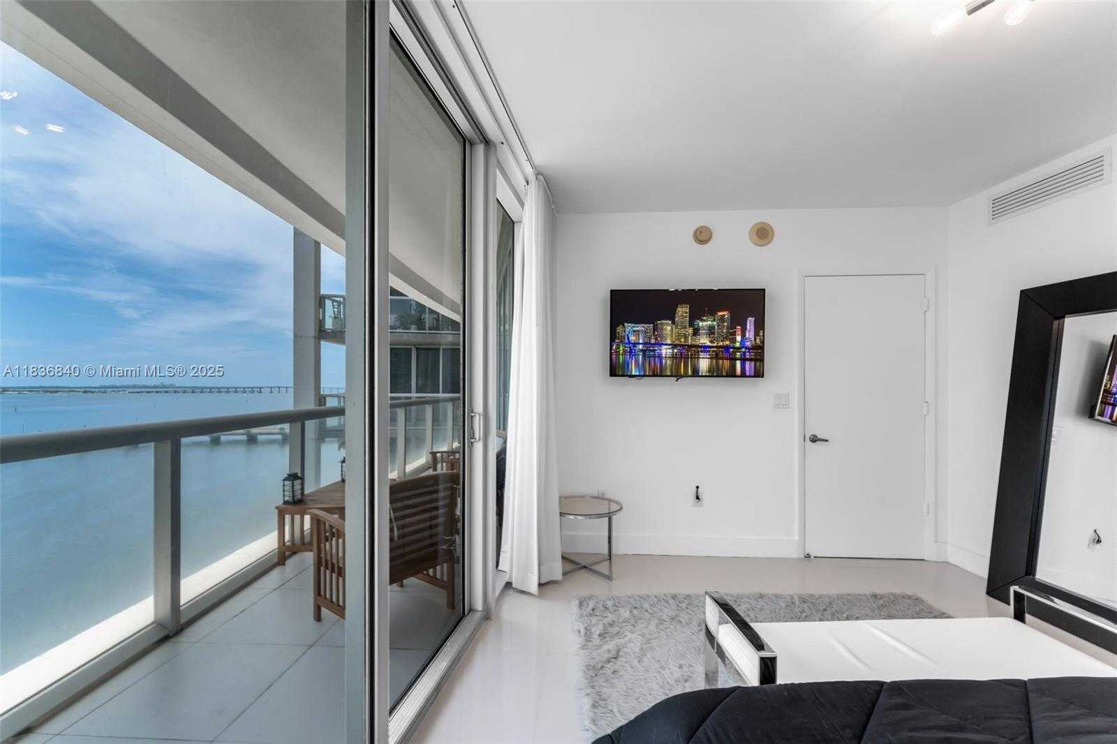 Small Image of 495 BRICKELL AVE #BAY1007, Miami Number 13