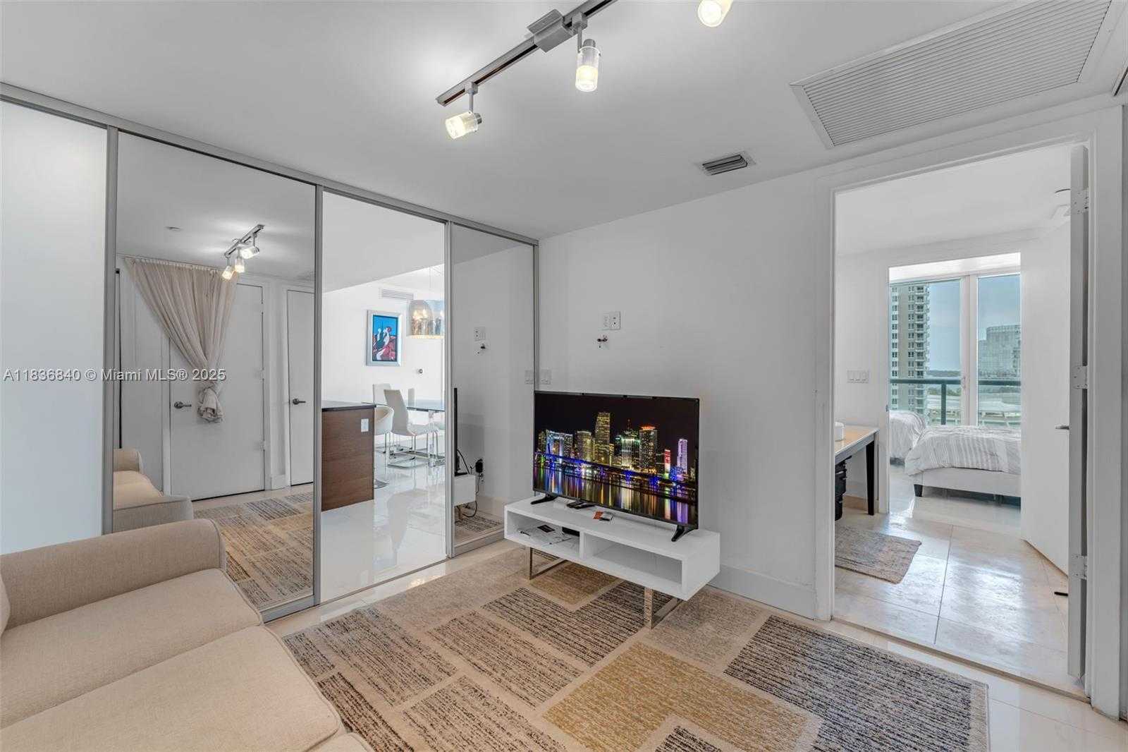 Small Image of 495 BRICKELL AVE #BAY1007, Miami Number 23