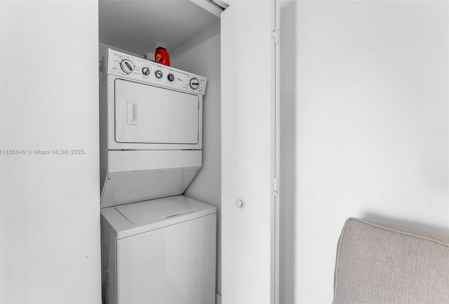 Small Image of 495 BRICKELL AVE #BAY1007, Miami Number 26