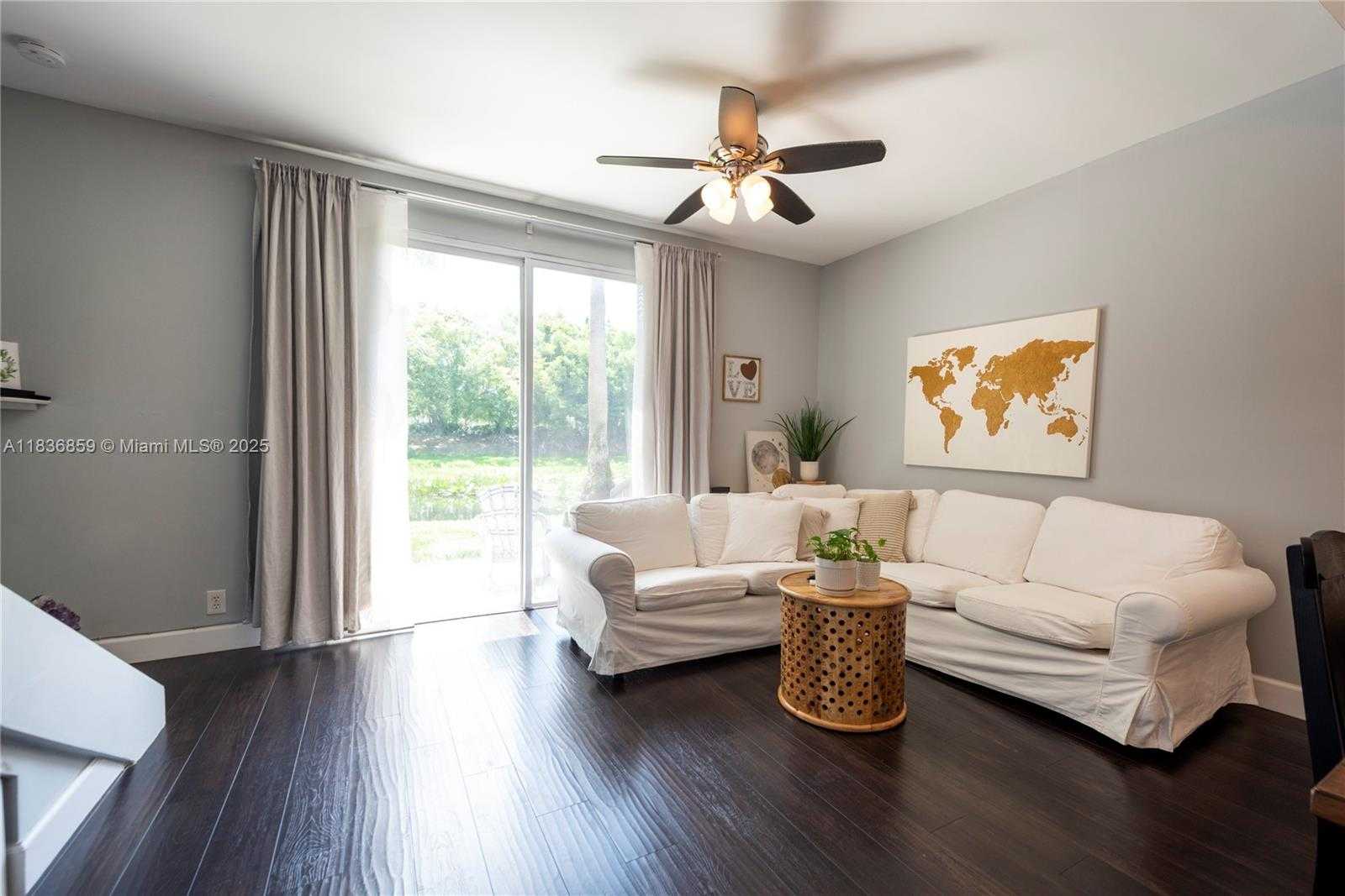Small Image of 1606 VERACRUZ LN, Weston Number 12