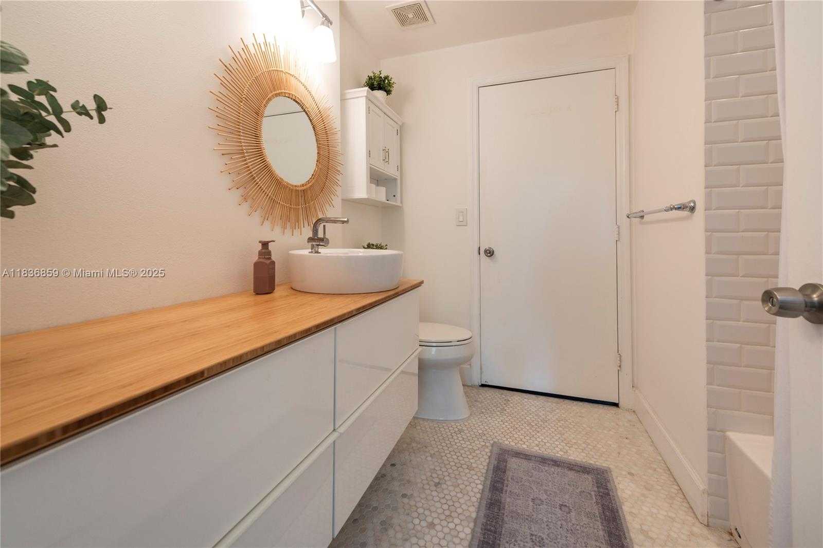 Small Image of 1606 VERACRUZ LN, Weston Number 16