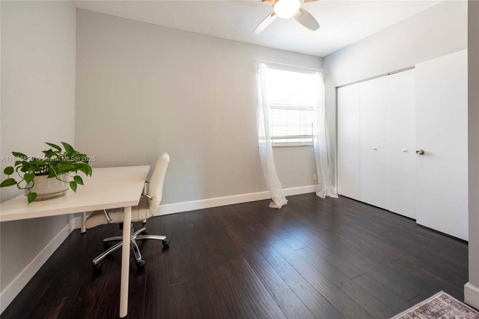 Small Image of 1606 VERACRUZ LN, Weston Number 17