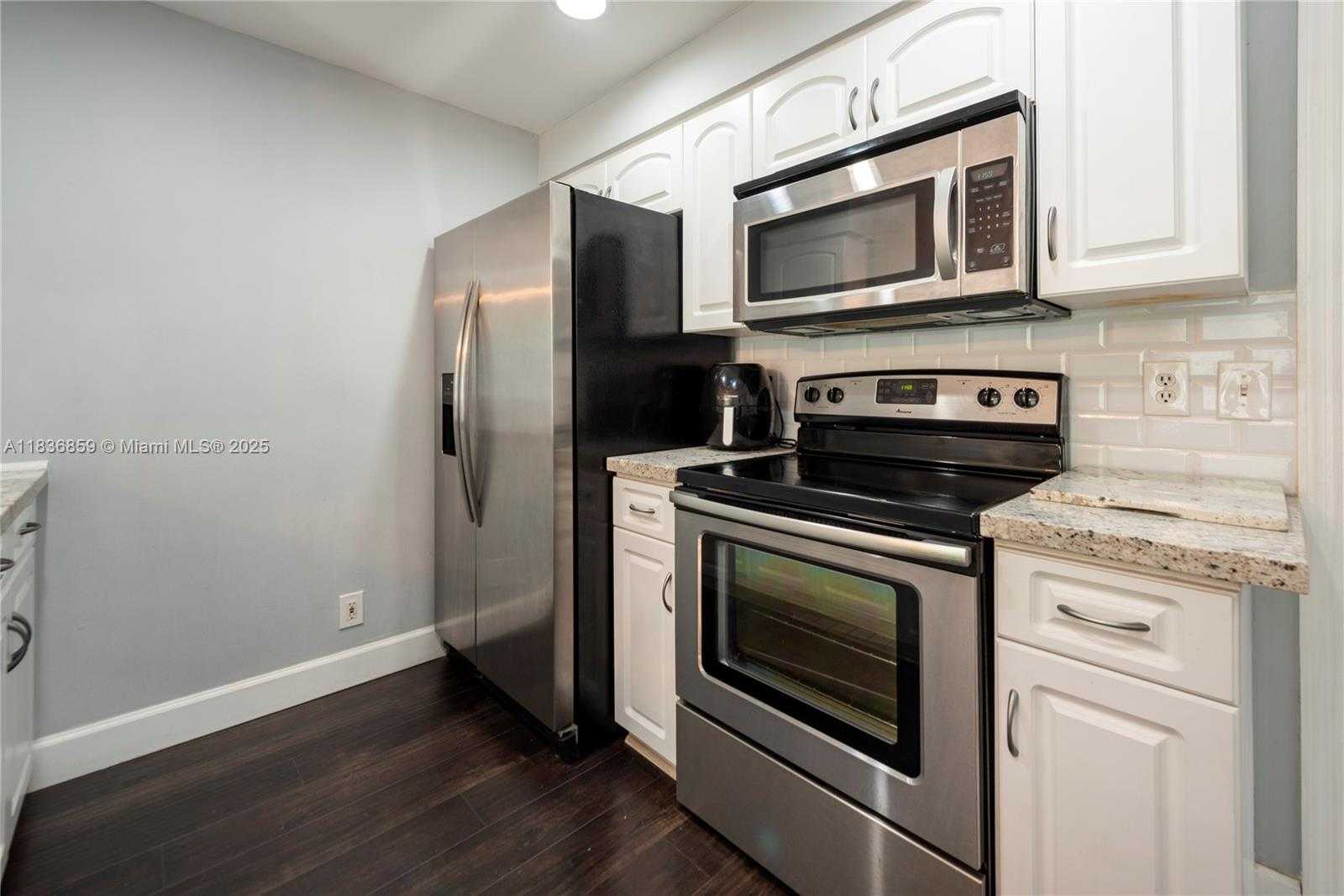 Small Image of 1606 VERACRUZ LN, Weston Number 9