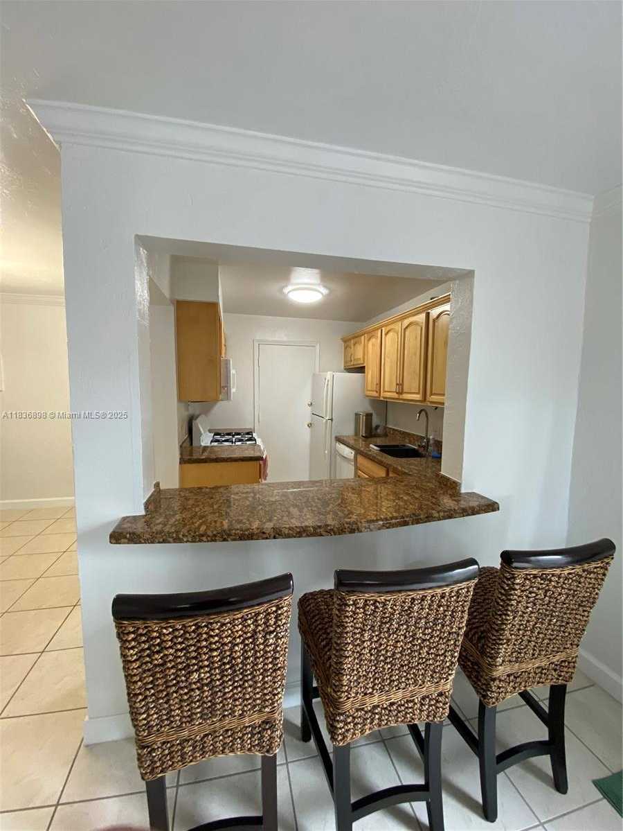 Small Image of 6900 NORTH KENDALL DR #A102, Pinecrest Number 19
