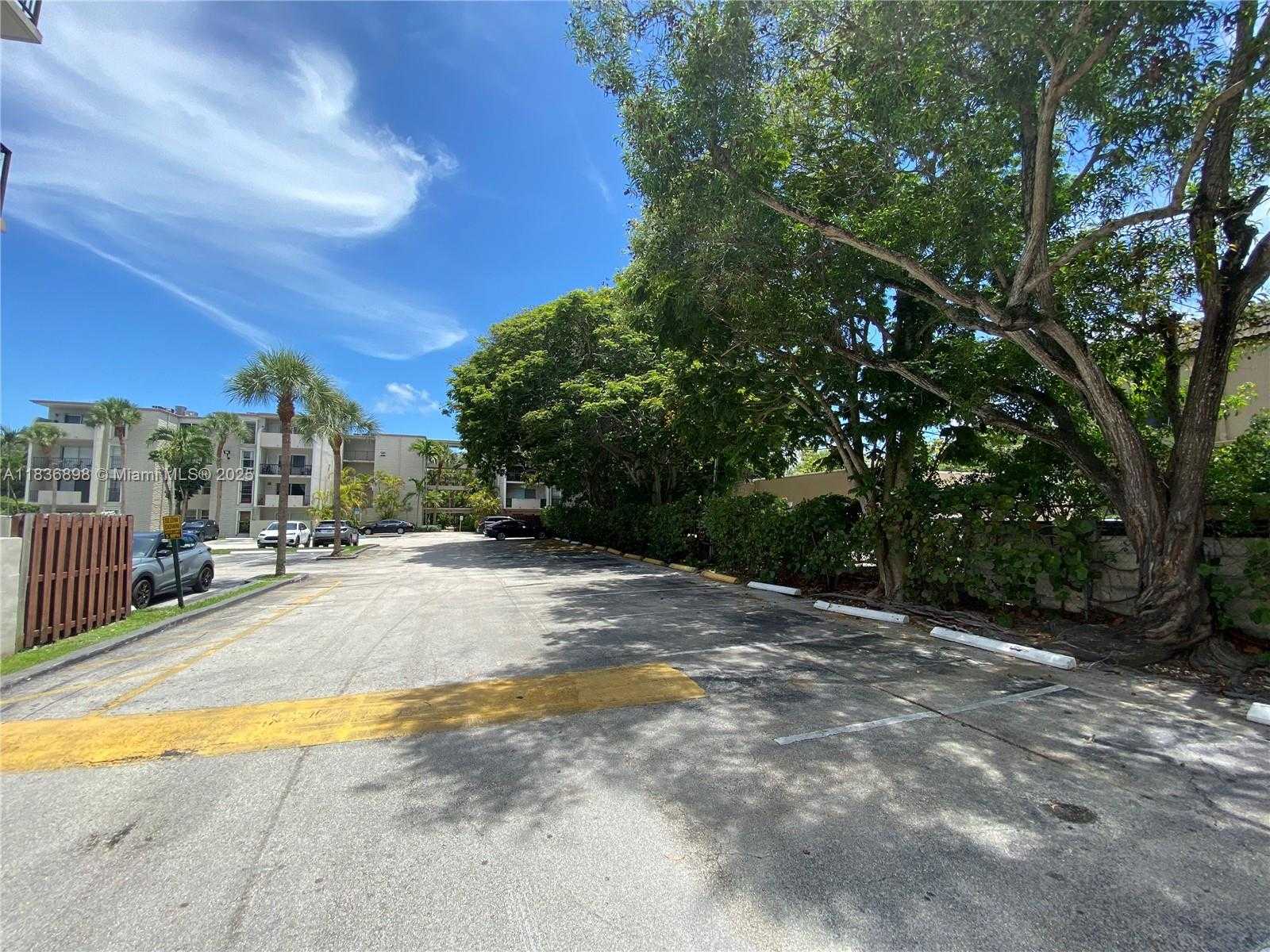 Small Image of 6900 NORTH KENDALL DR #A102, Pinecrest Number 27