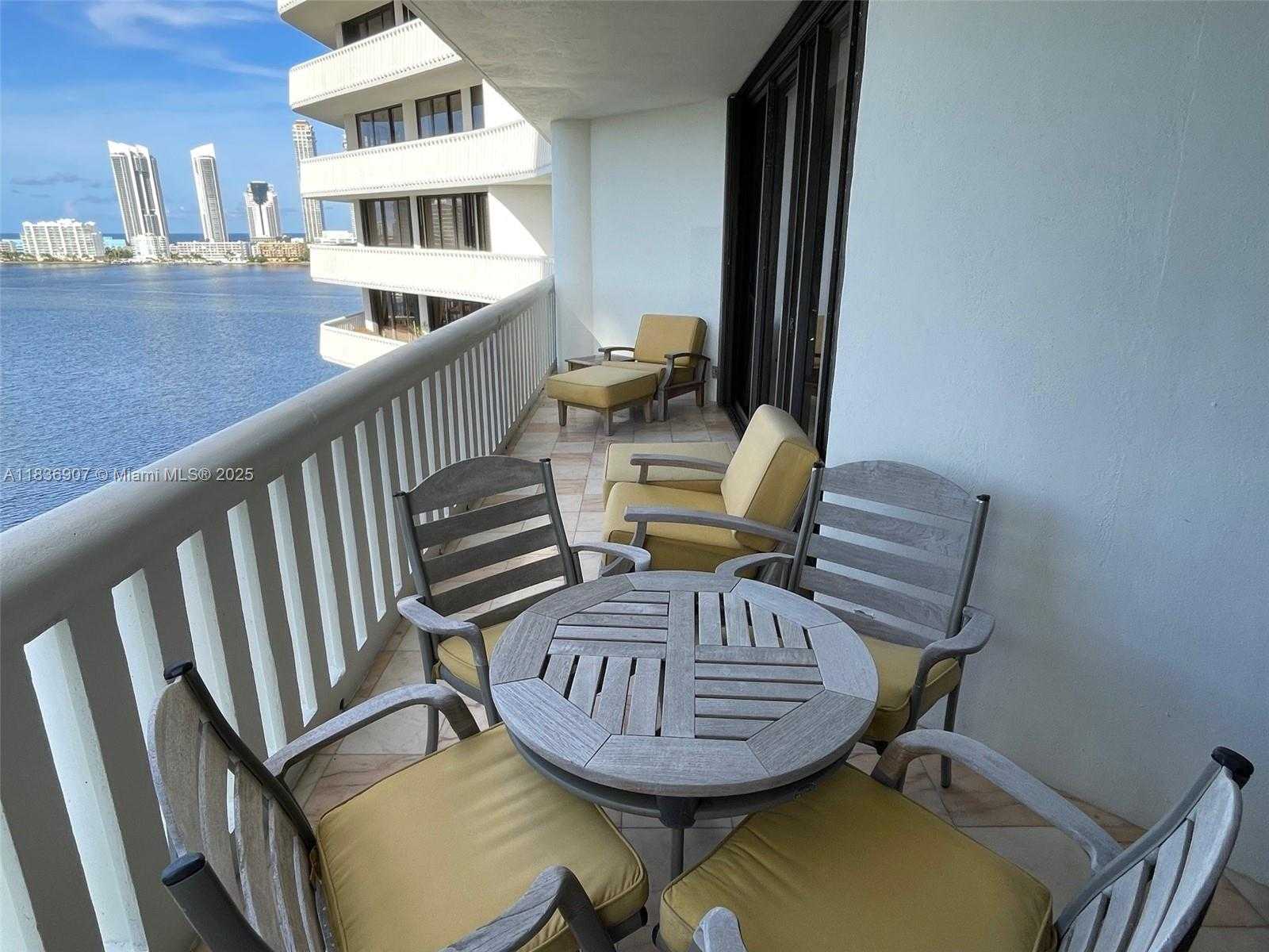 Small Image of 3000 ISLAND BLVD #1103, Aventura Number 16