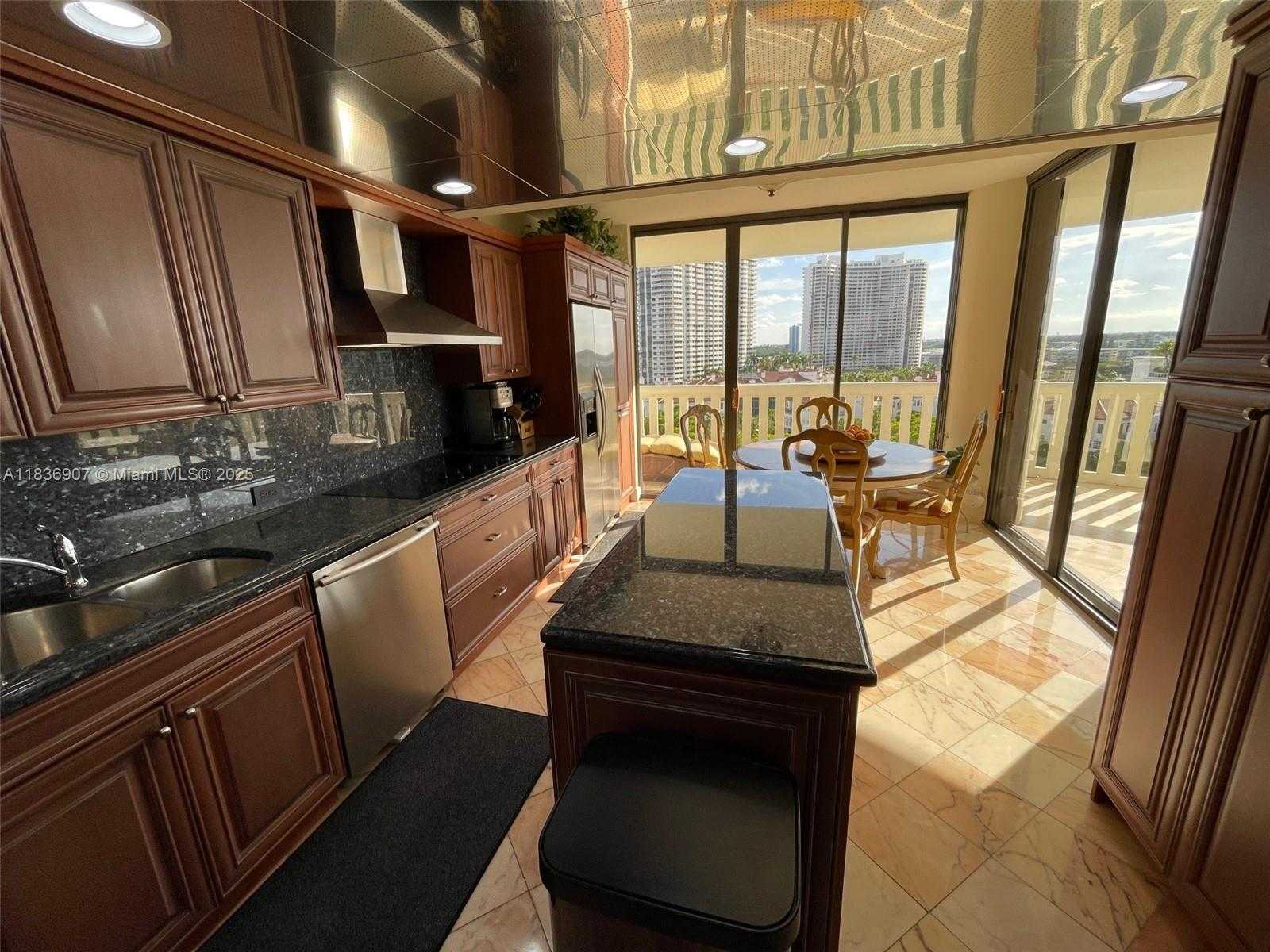 Small Image of 3000 ISLAND BLVD #1103, Aventura Number 18