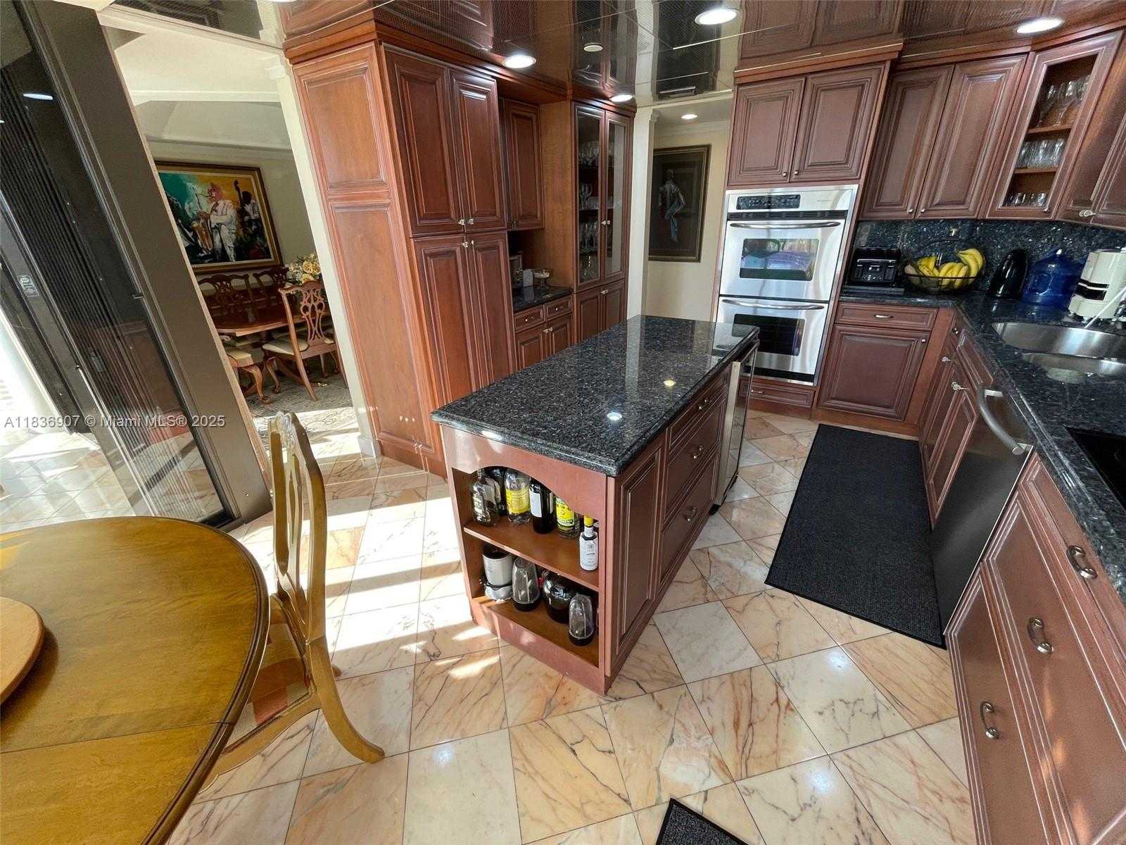 Small Image of 3000 ISLAND BLVD #1103, Aventura Number 21