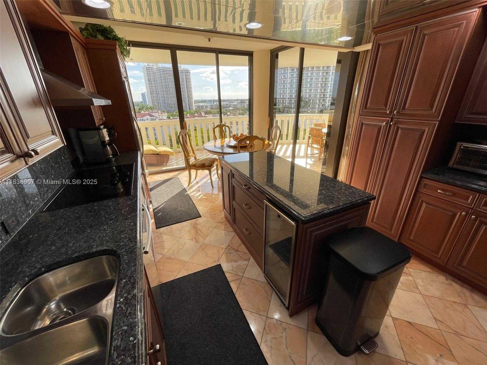 Small Image of 3000 ISLAND BLVD #1103, Aventura Number 22