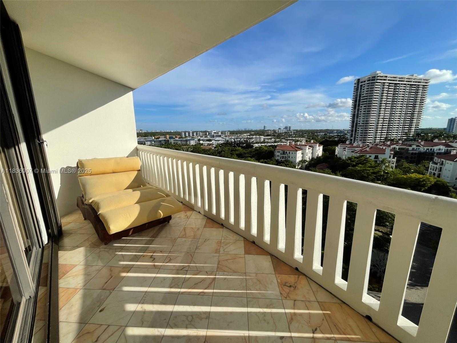 Small Image of 3000 ISLAND BLVD #1103, Aventura Number 33