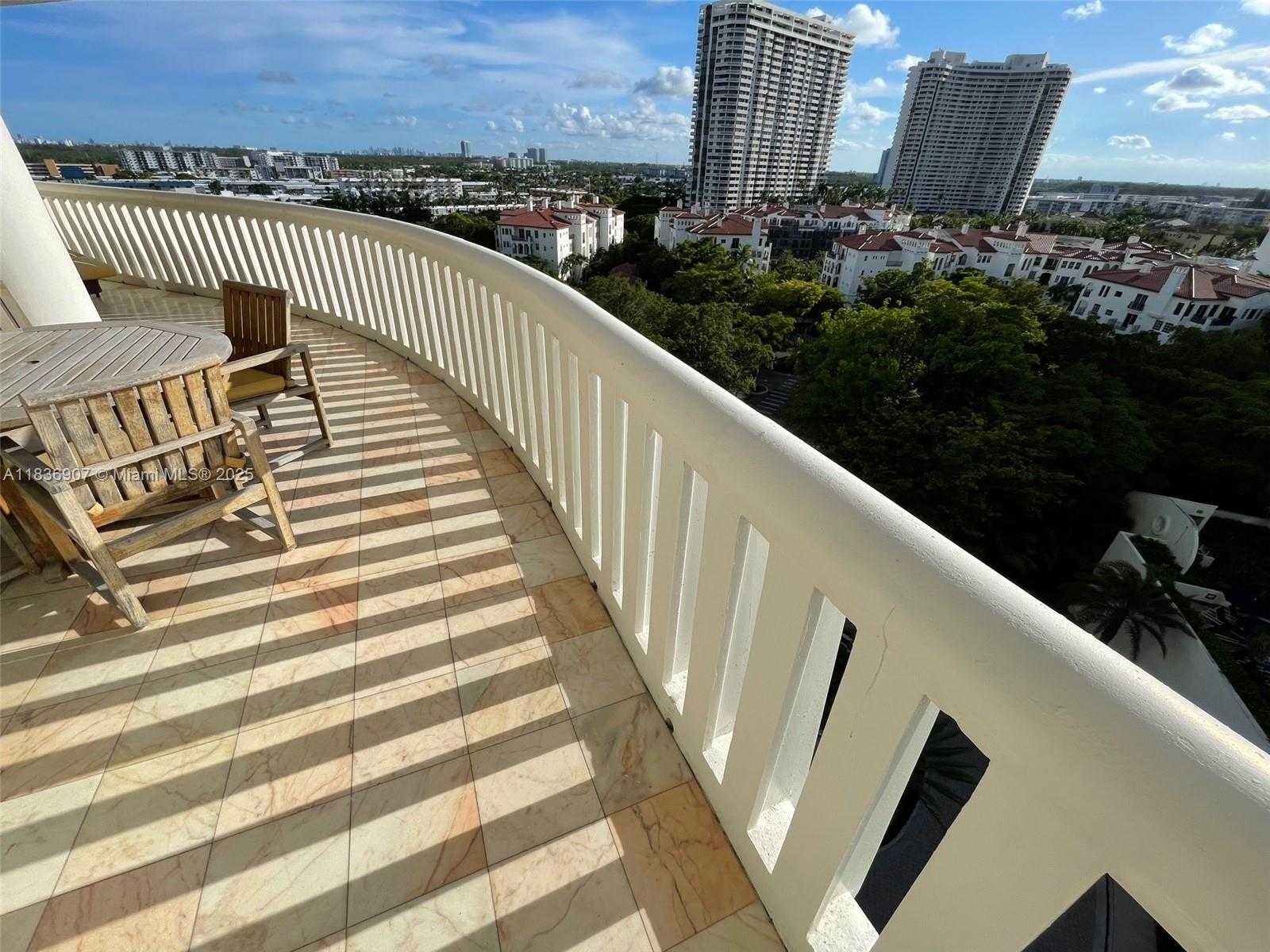 Small Image of 3000 ISLAND BLVD #1103, Aventura Number 34